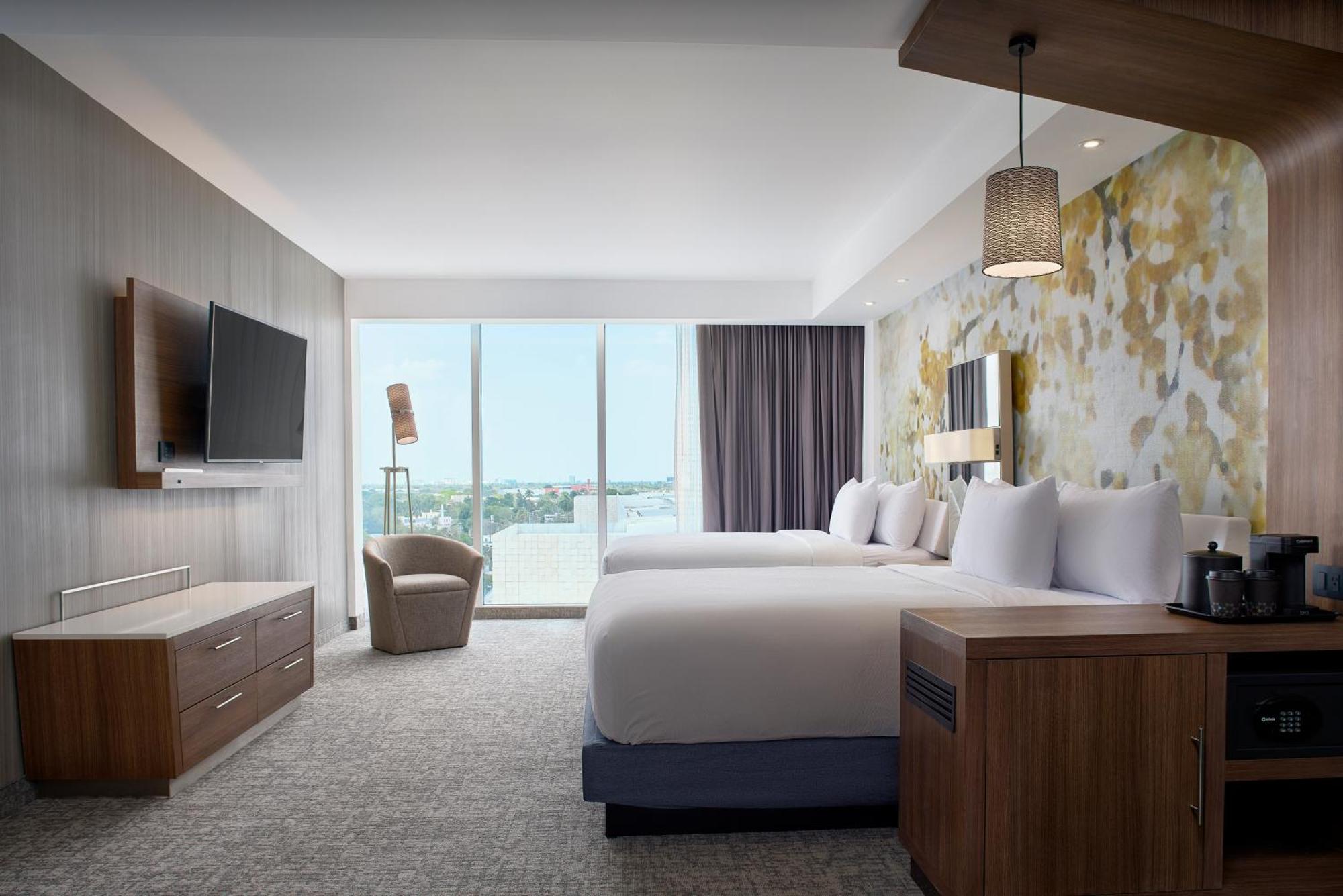 Courtyard By Marriott Downtown 4*