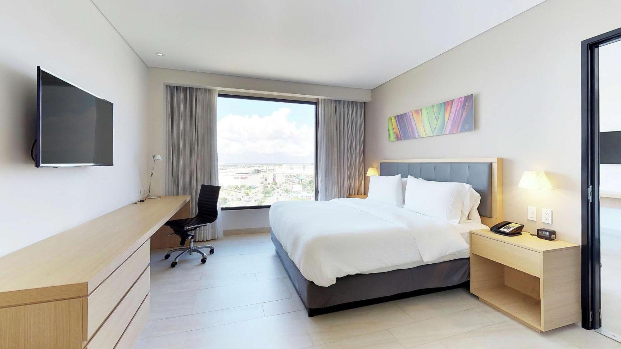 Hilton Garden 3*