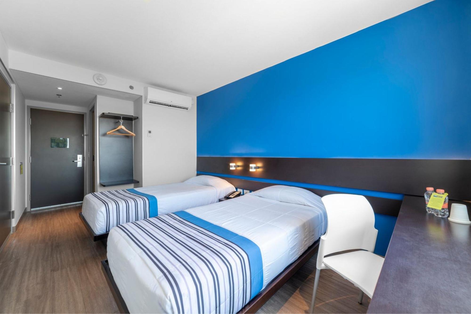 Express Junior Altabrisa Hotel
