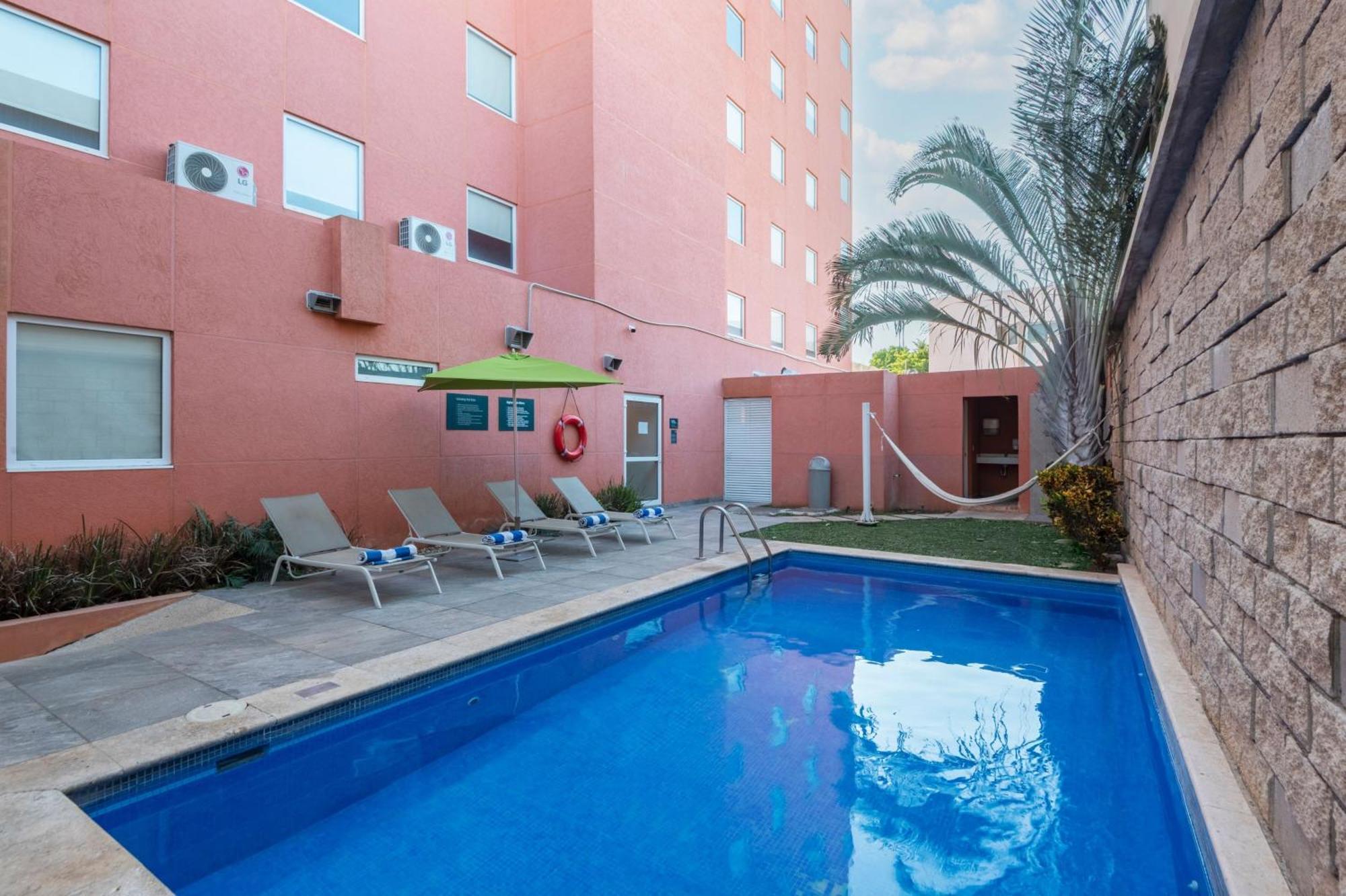 Express Junior Altabrisa Hotel Mérida