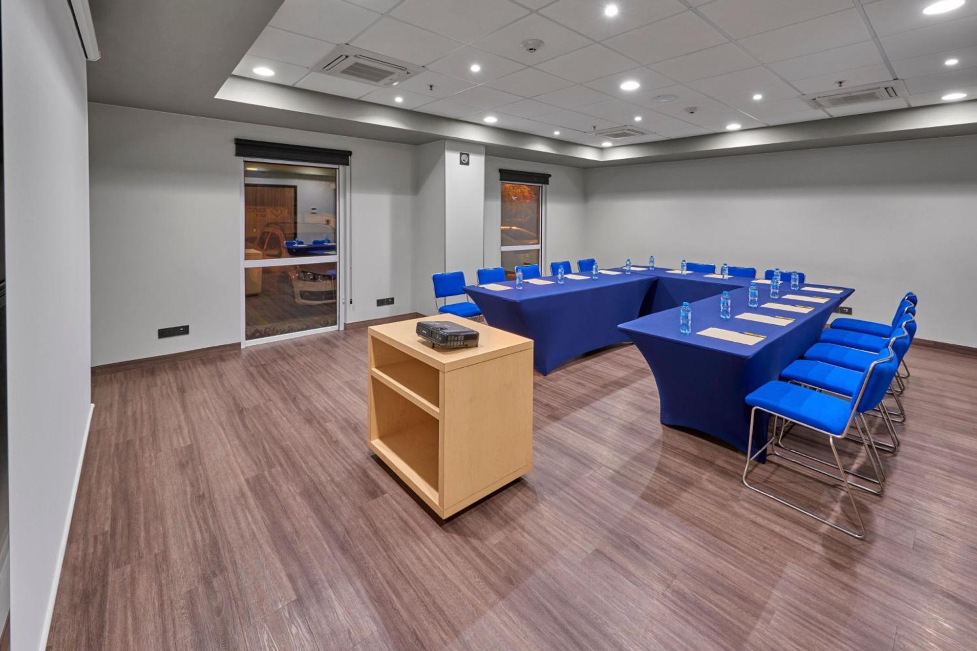 Hotel Express By Marriott 4*