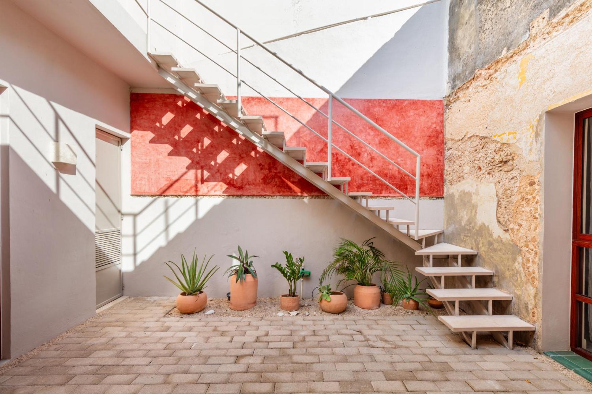 Casa Tuch. Independientes De Diseno. Retiro De Lujo, Oasis De Paz.