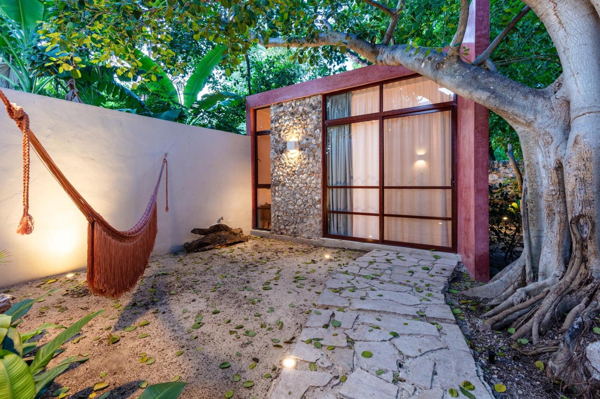 Casa Tuch. Independientes De Diseno. Retiro De Lujo, Oasis De Paz. Pensión