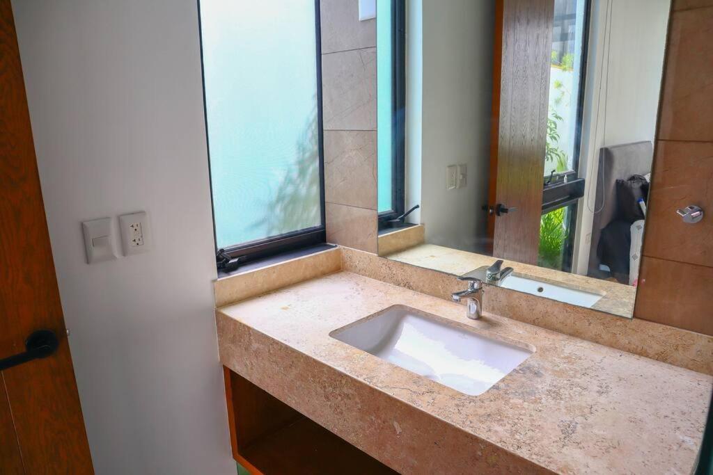 Exclusive With Excellent Location Apartment *