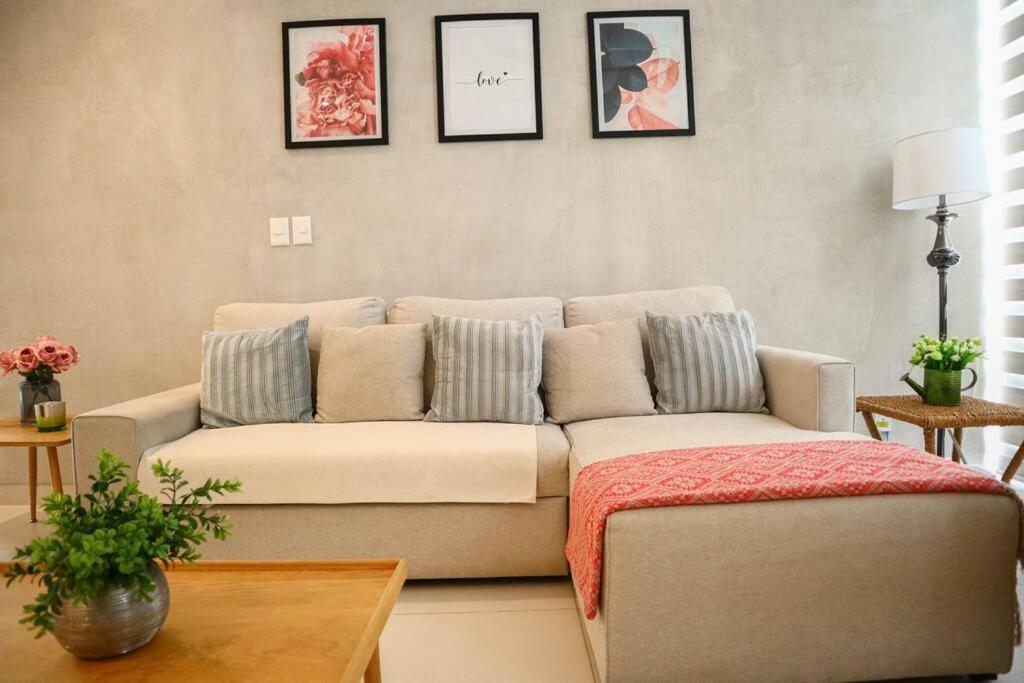 Exclusive With Excellent Location Apartment *