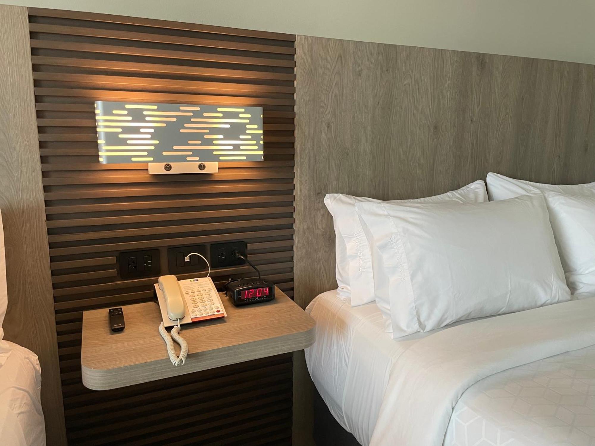 Hotel Express Mérida, An Ihg Mérida