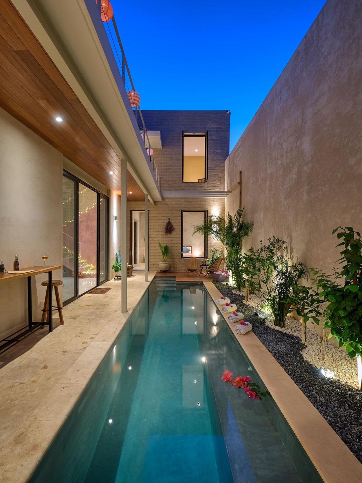Casa Gardenia, By Lobby Pm *