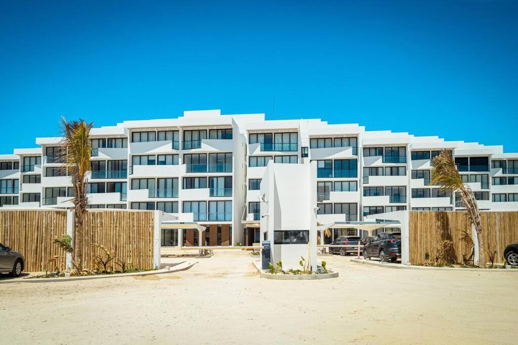 Luxury Ocean Front *