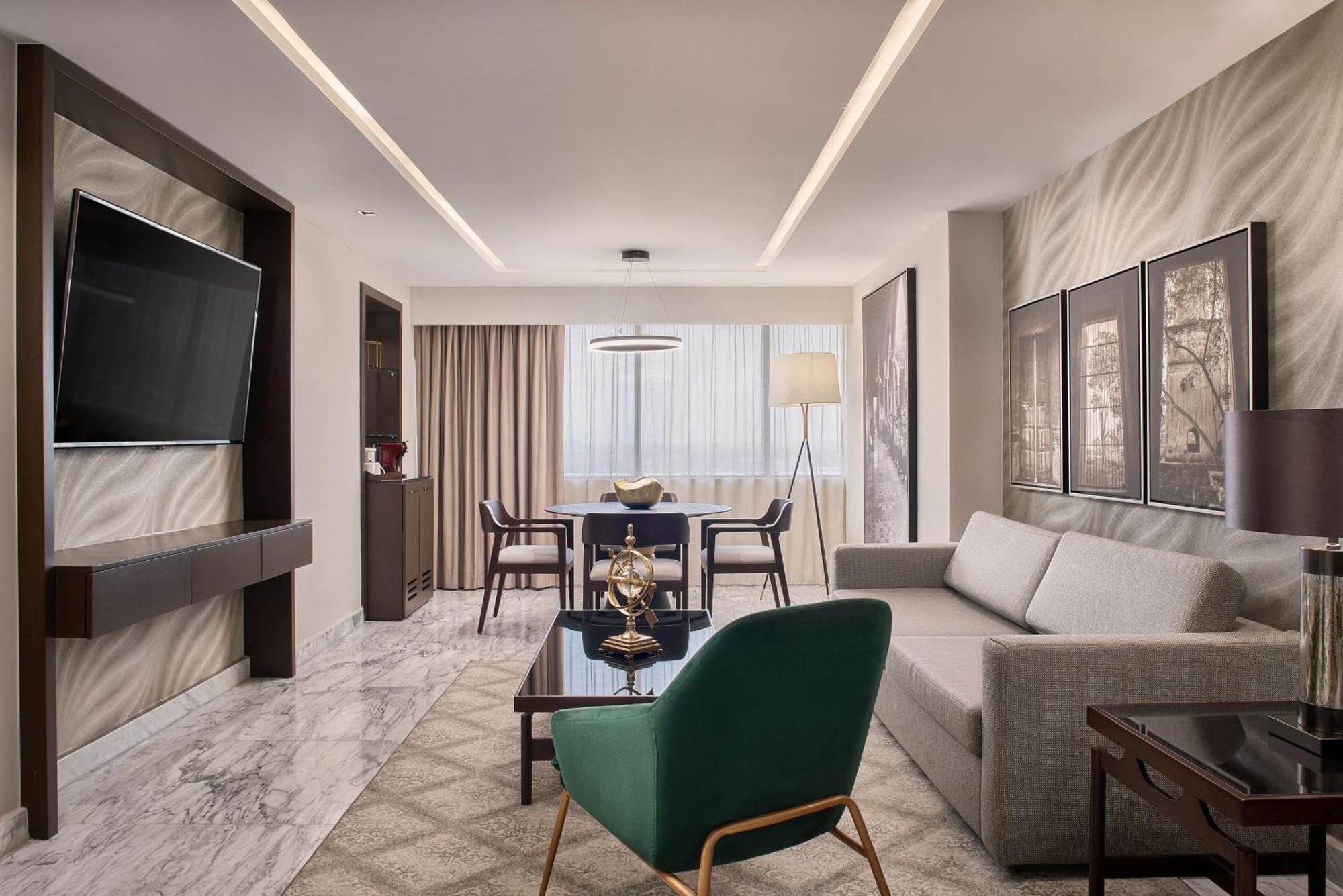 Hyatt Regency Hotel 5*