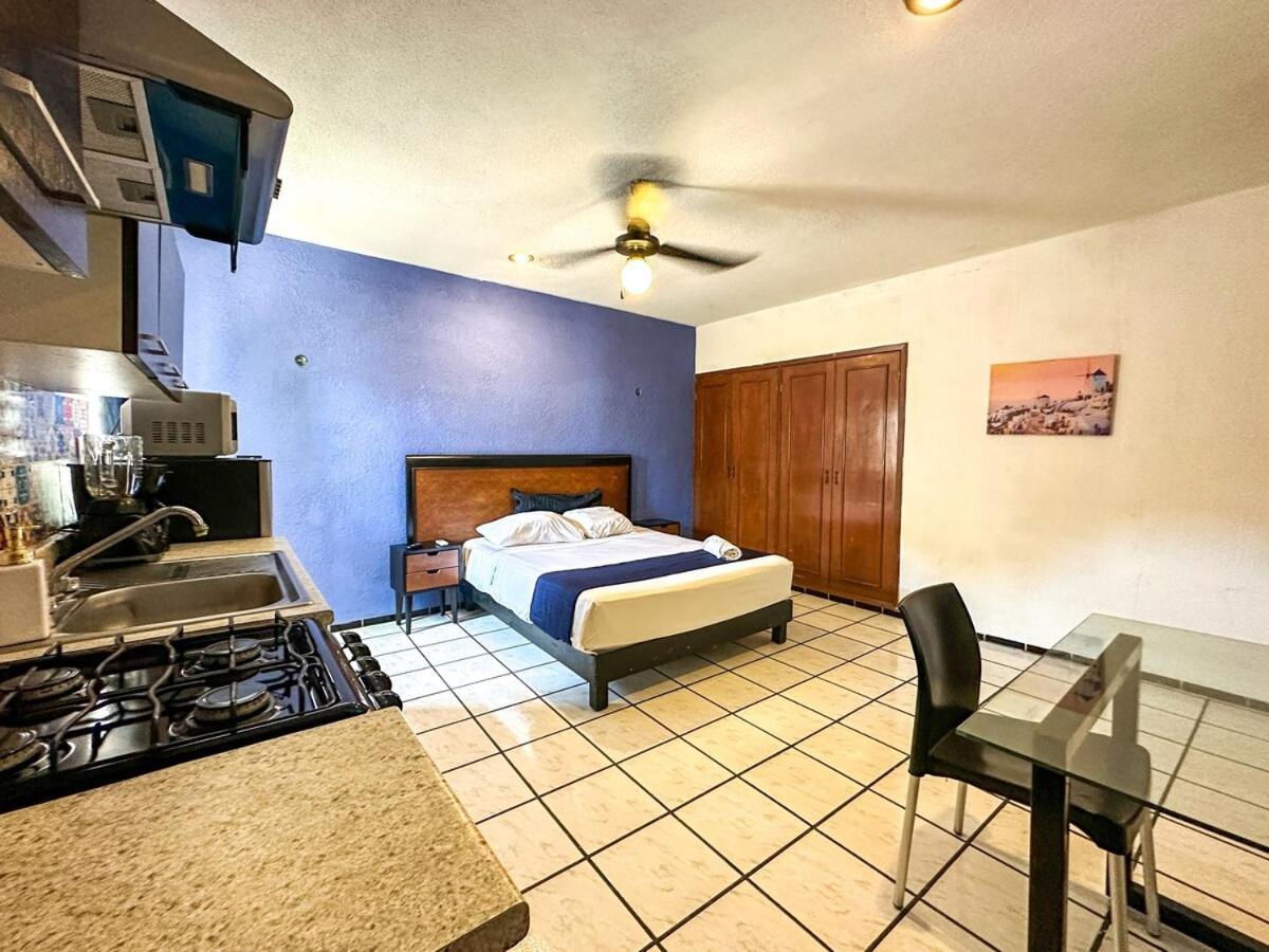 Espacio Creado 3 Personas Con Piscina *