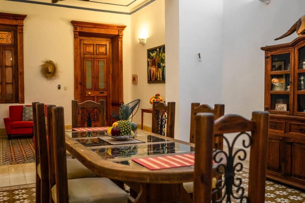 Casa Armadillo, Colonial House With Pool * Mérida