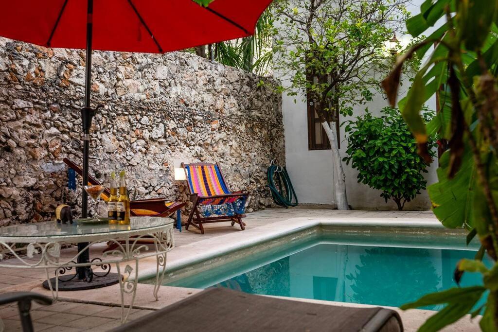Casa Armadillo, Colonial House With Pool Mérida