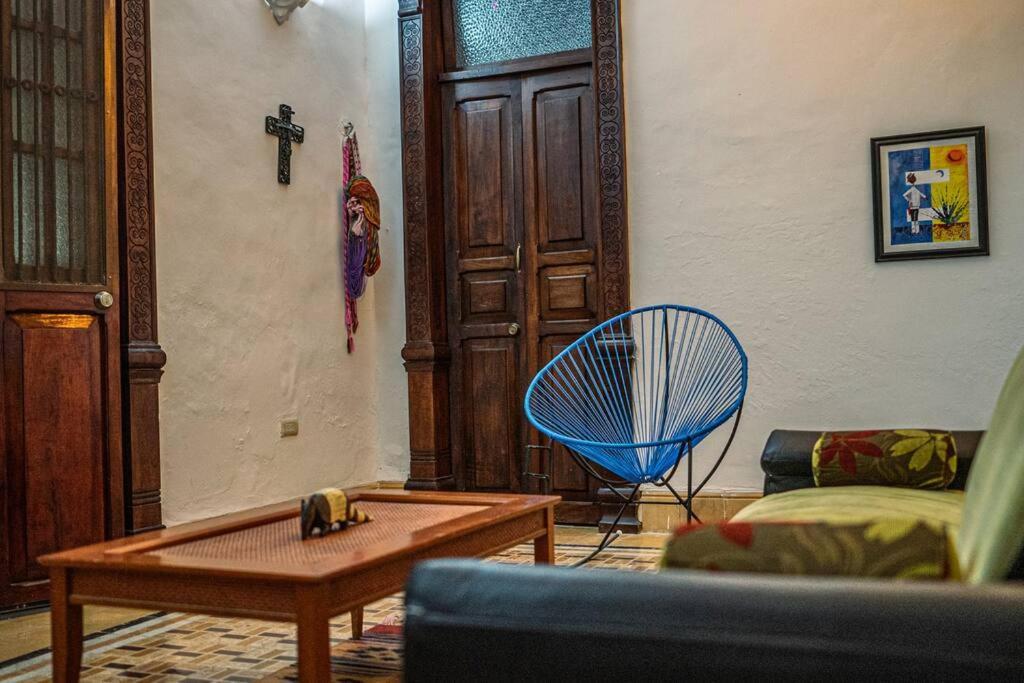 Сasa de vacaciones Casa Armadillo, Colonial House With Pool *