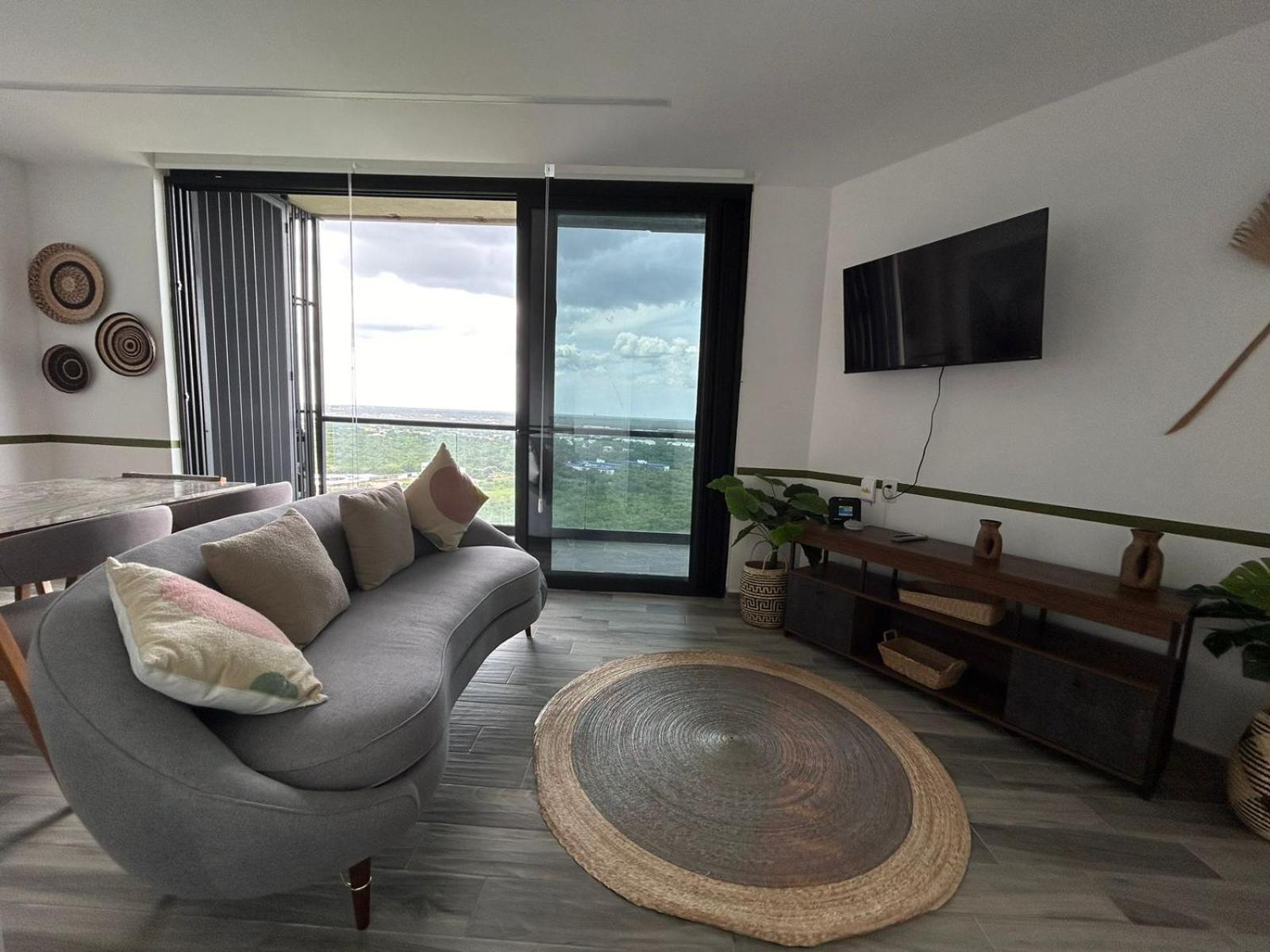Luxurious With Charming View In