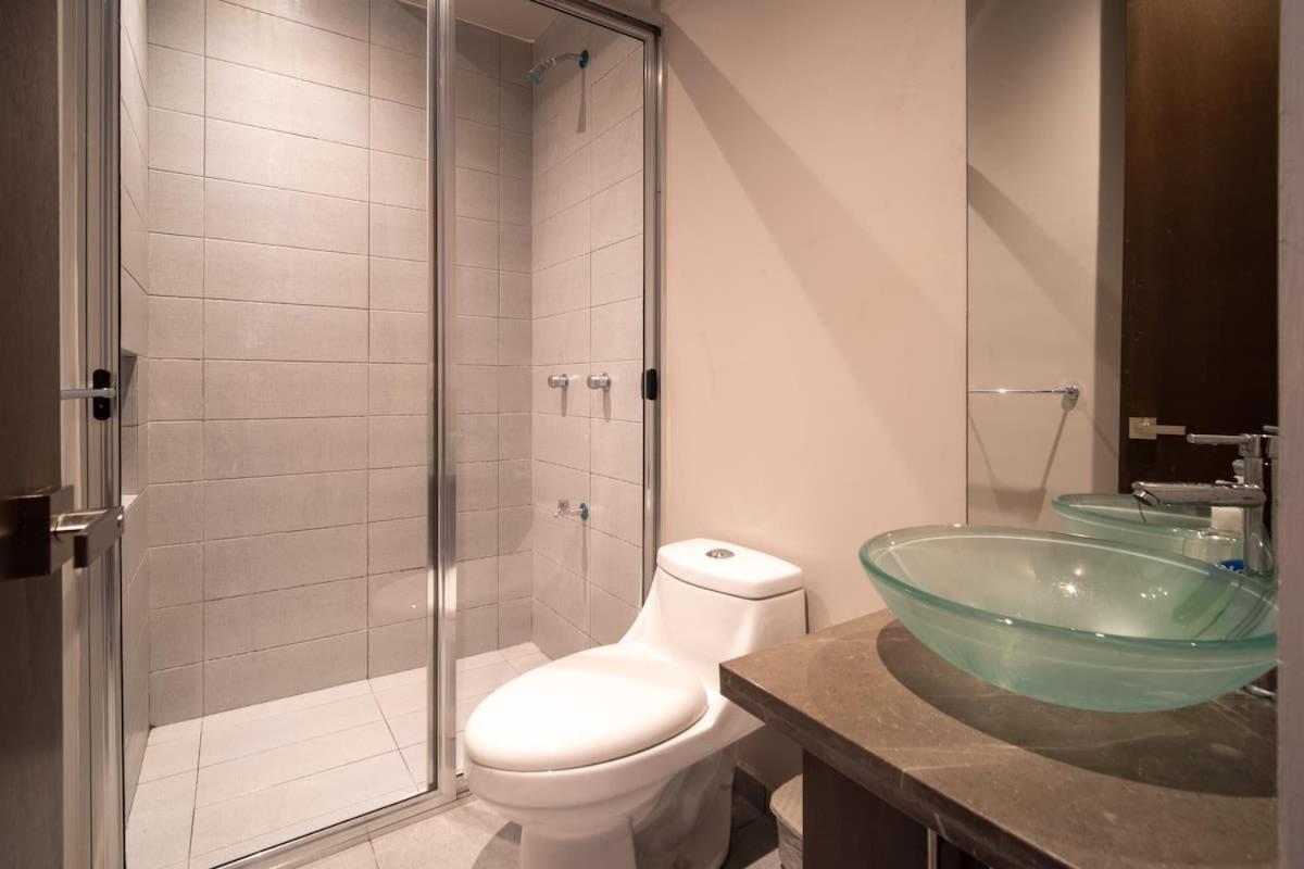 Peninsula 2 Bedroom Designer & 200 Mb Fast Wifi New Listing! Mérida