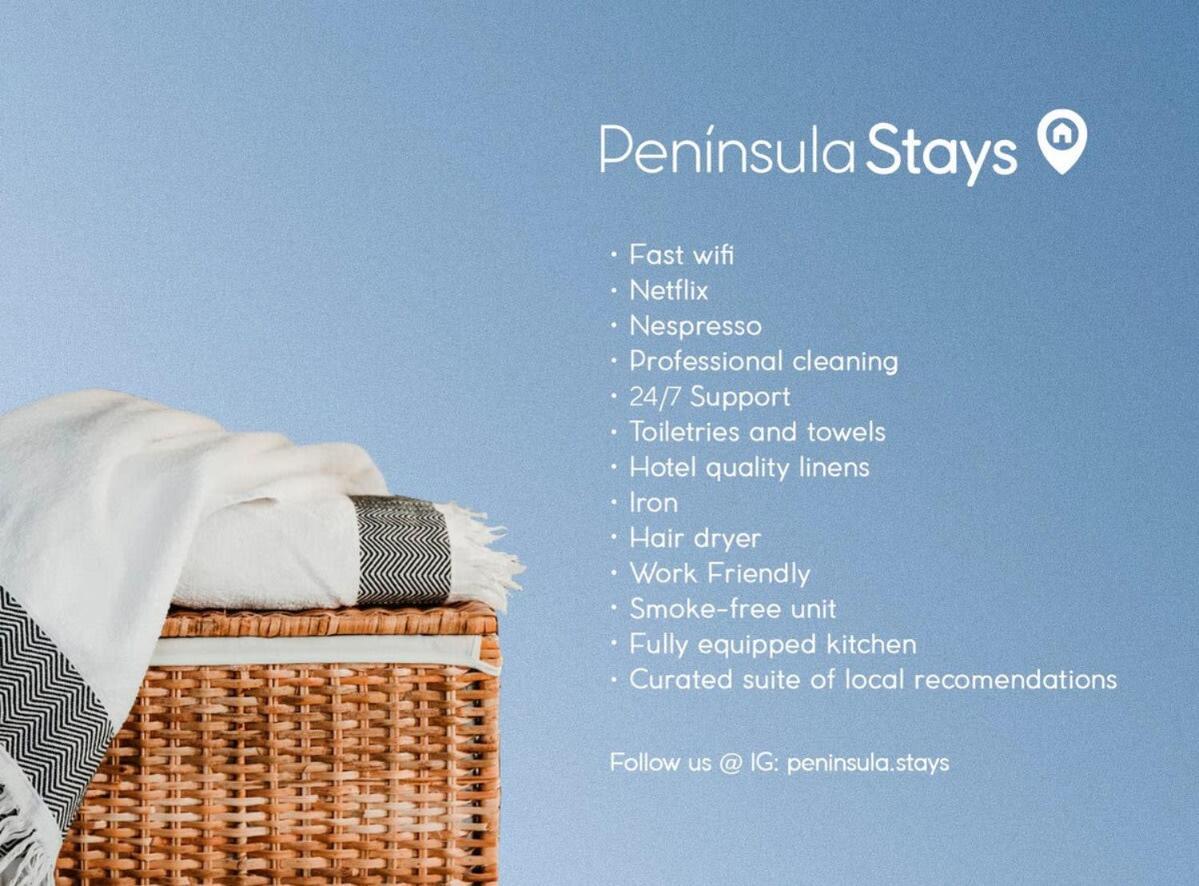 Peninsula 2 Bedroom Designer & 200 Mb Fast Wifi New Listing!