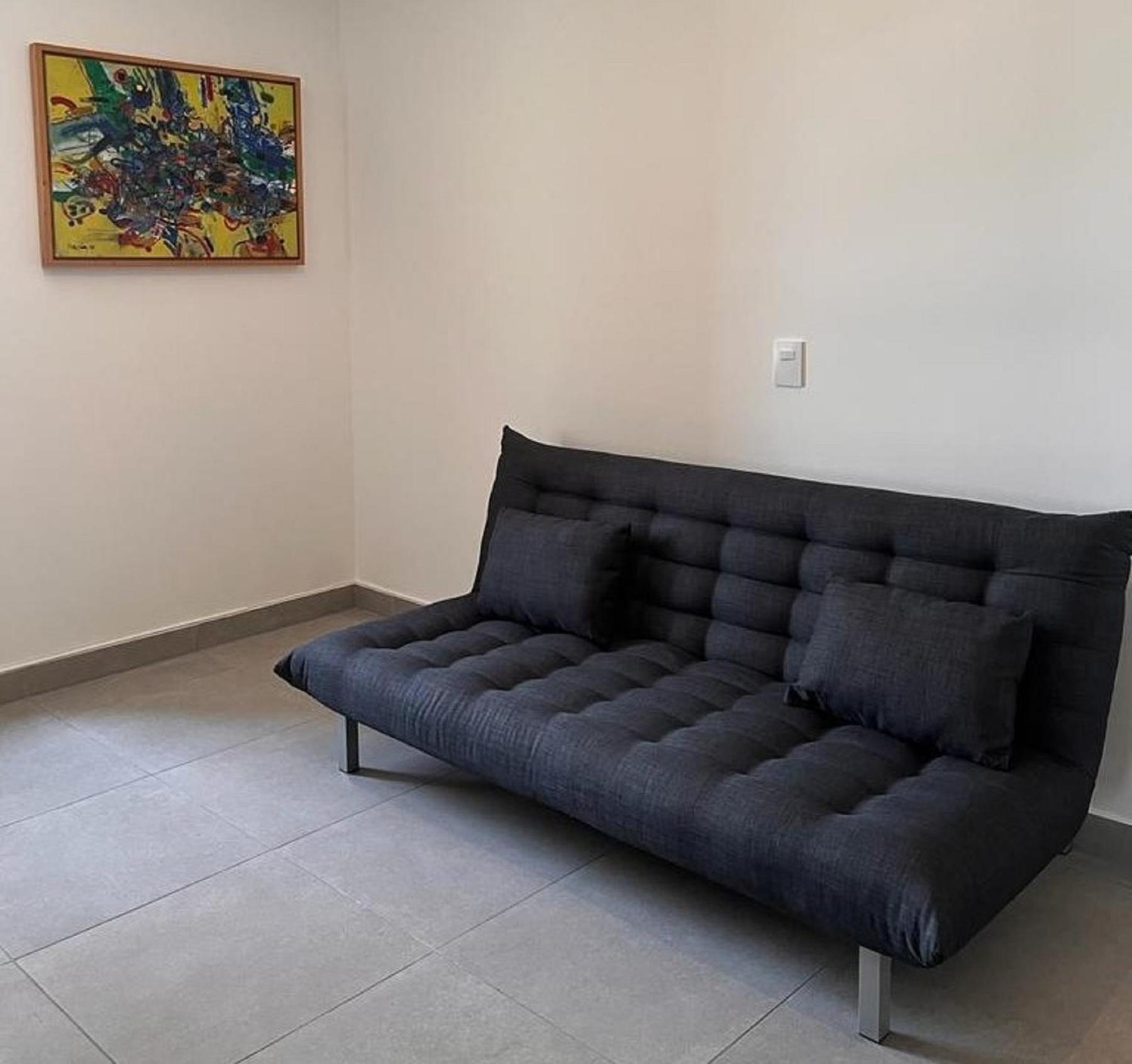 12173 Brand New Lux Signature Us Consulate