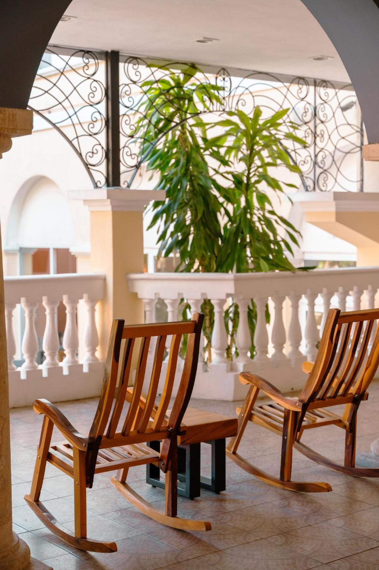 Hotel Express Centro By Ihg 4*