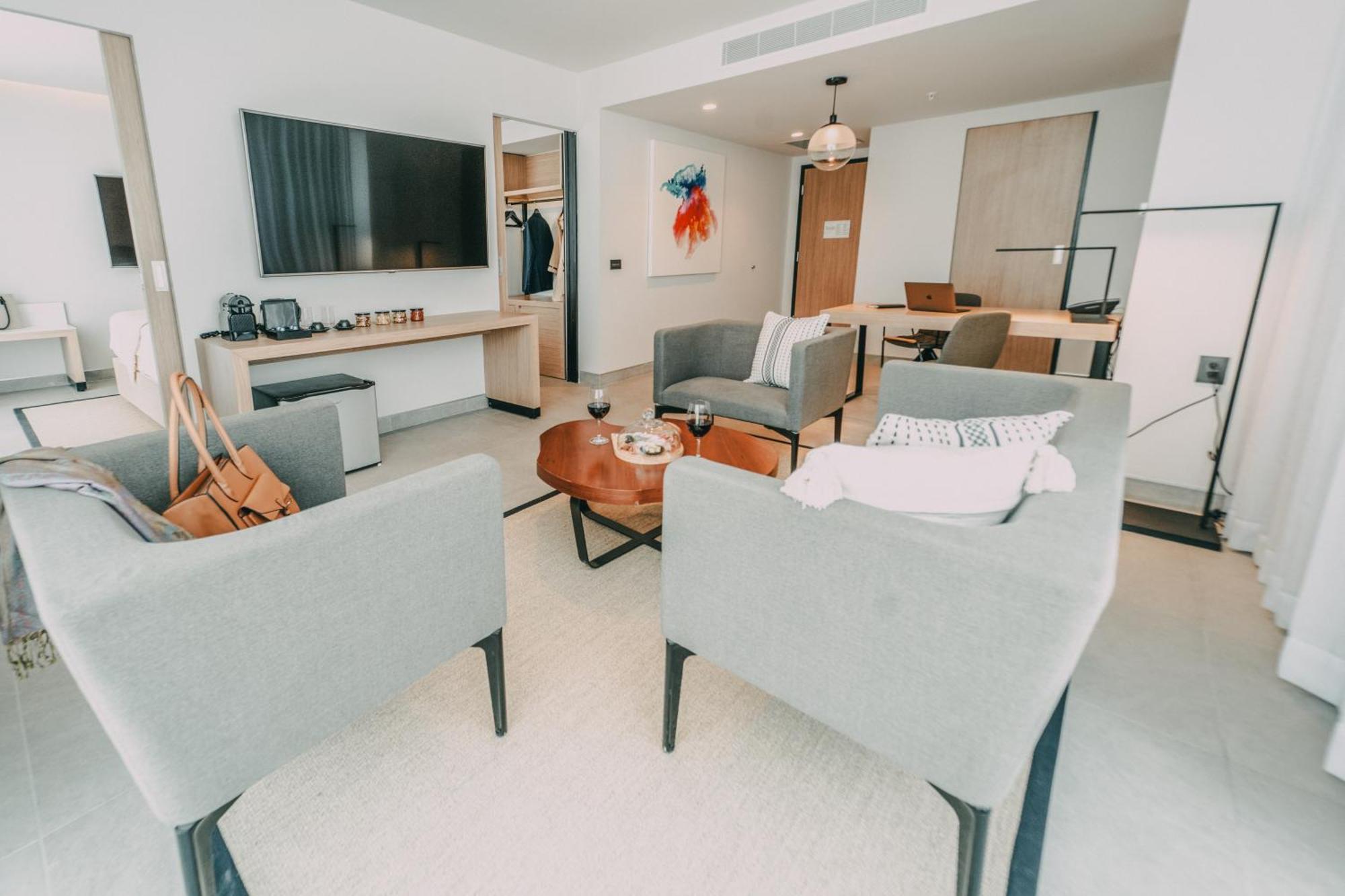 Ioh Mid Center Hotel