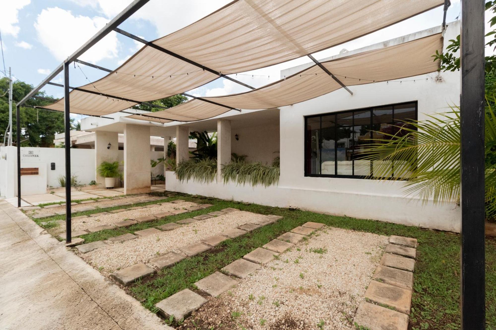 Casa Itza Pensión *