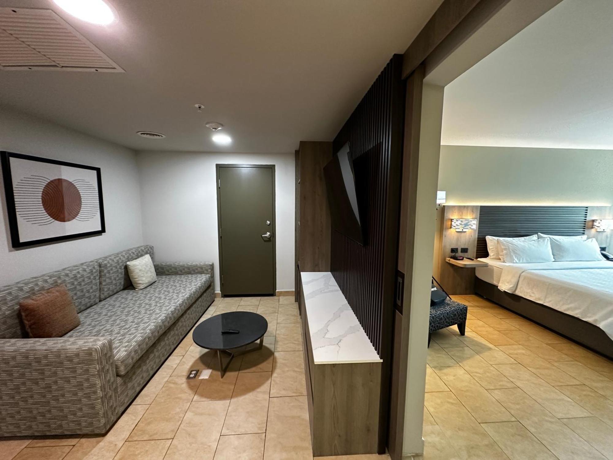 Hotel Express Mérida, An Ihg Mérida