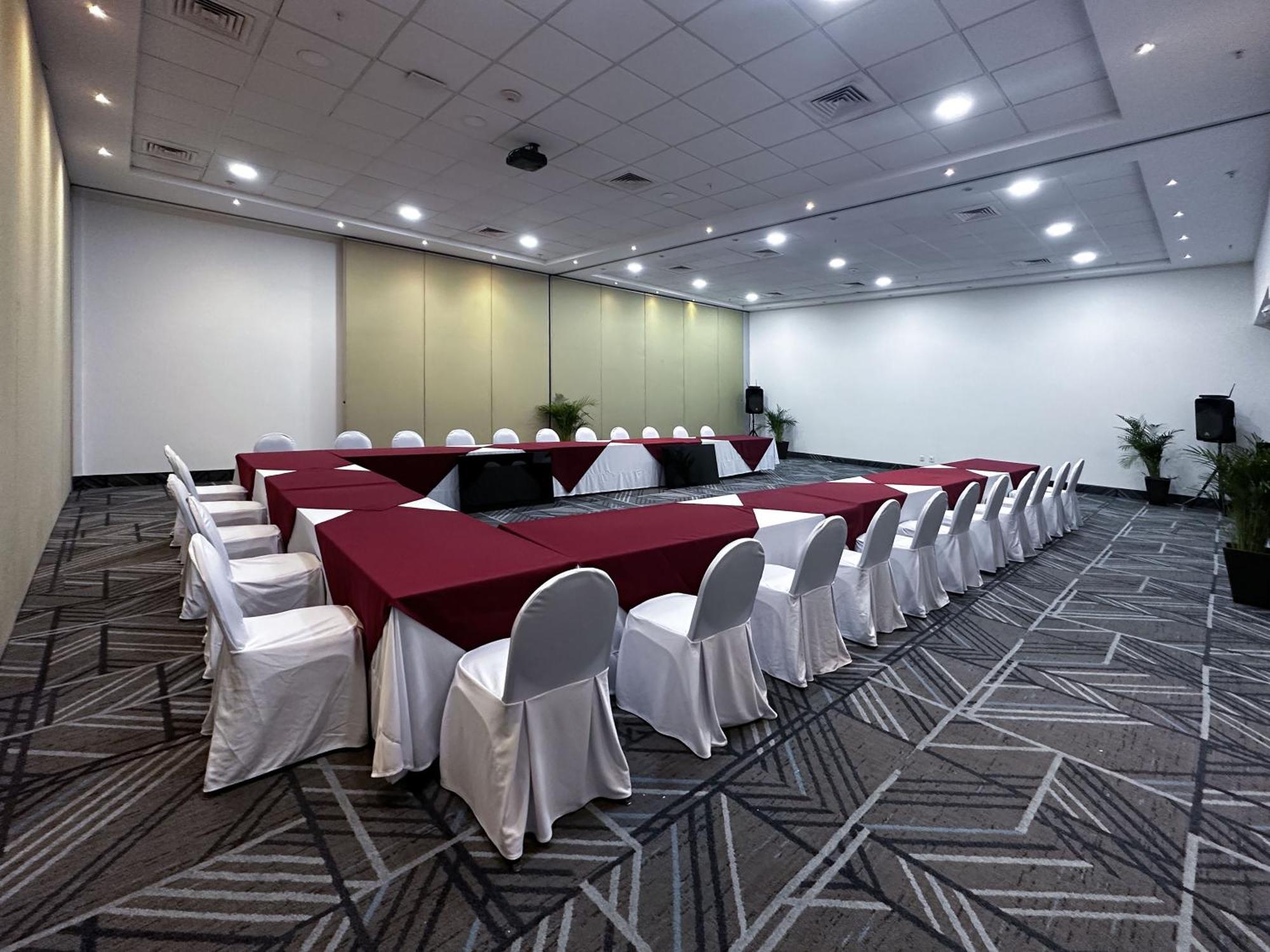 Express Mérida, An Ihg 4* Mérida