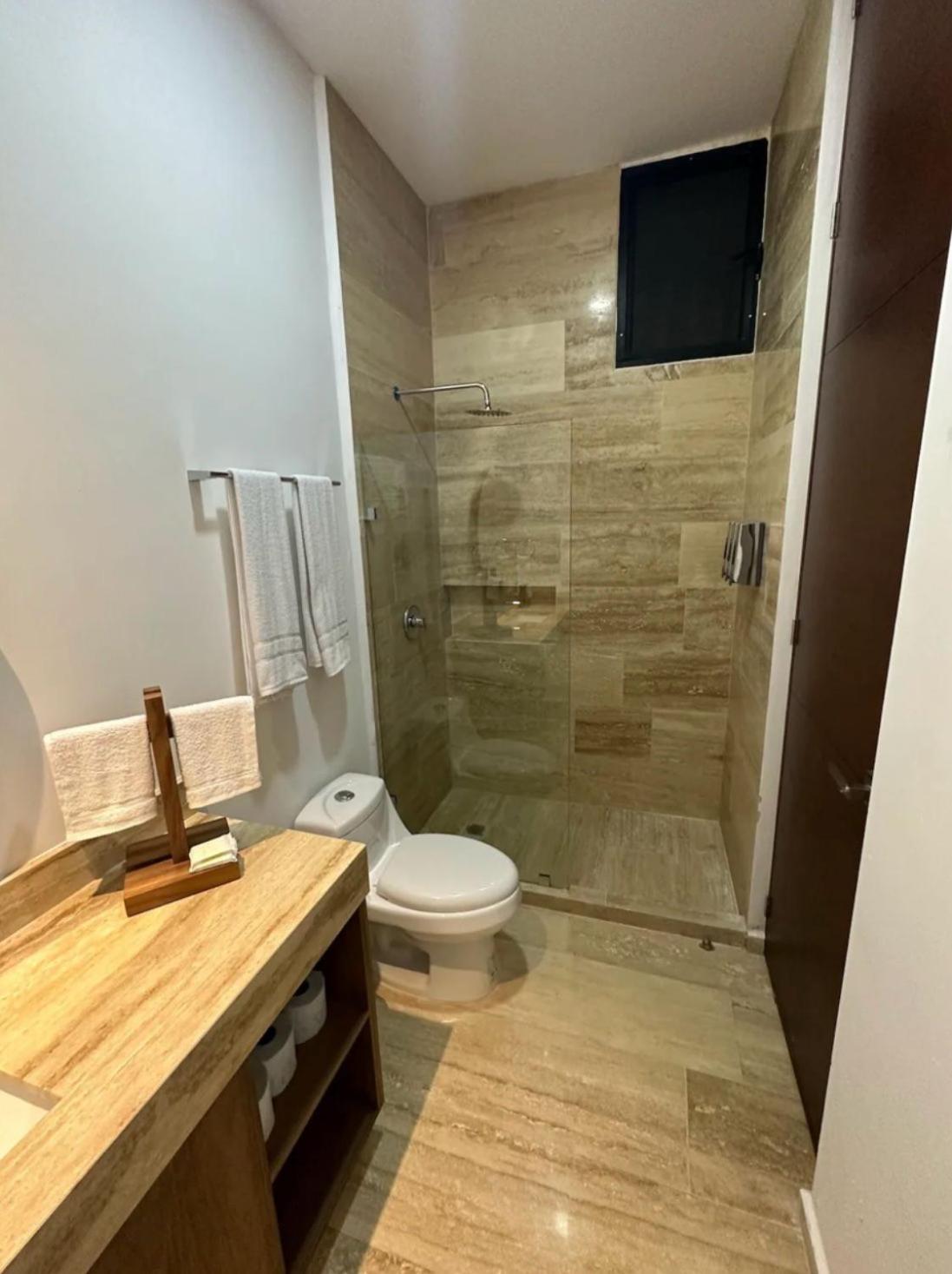 Departamento De Lujo, Centrico En * Merida