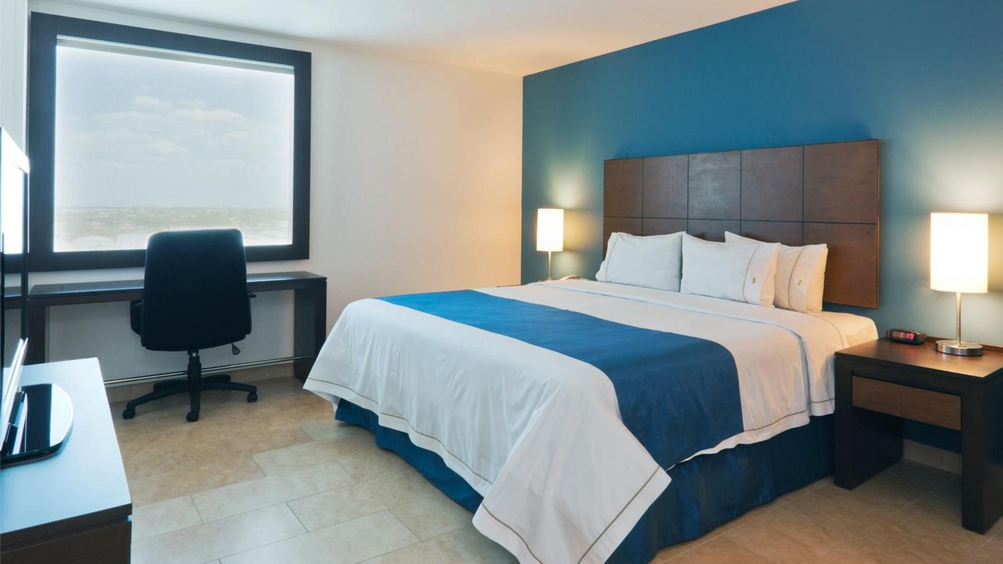 Hotel Express Mérida, An Ihg