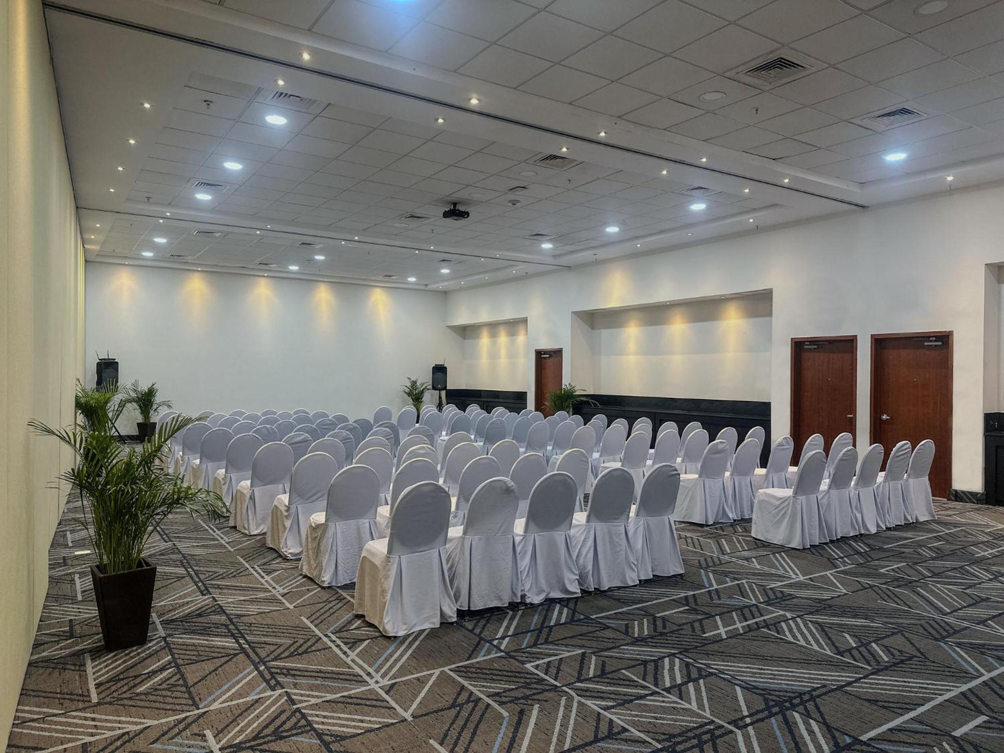 Hotel Express Mérida, An Ihg