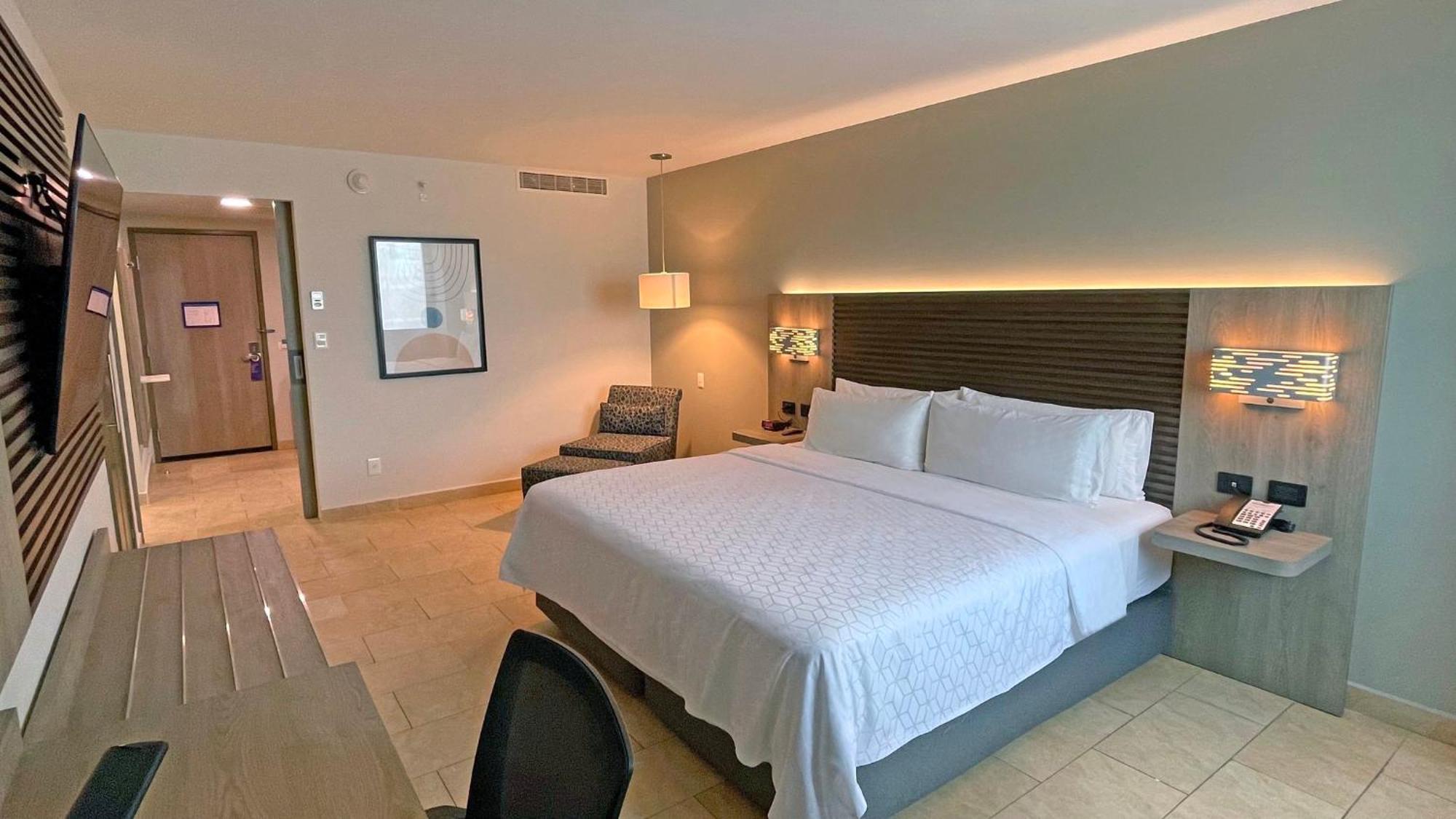 Hotel Express Mérida, An Ihg
