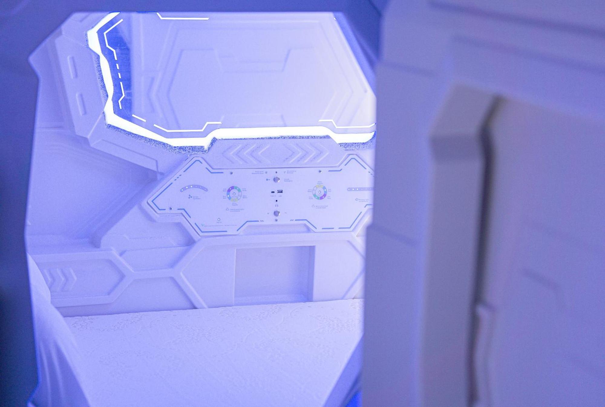 Capsule hotel Kapsul Express *