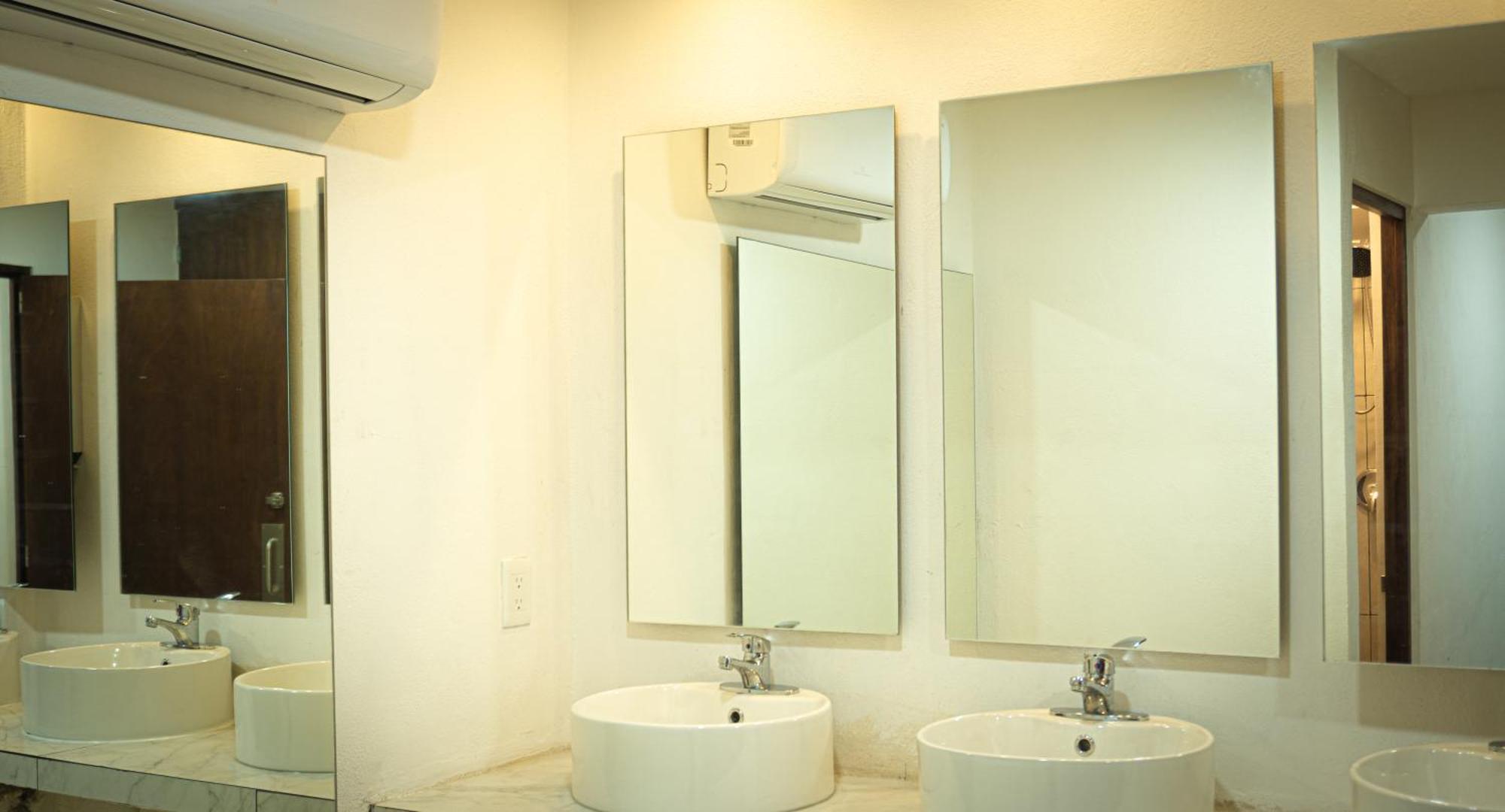 Capsule hotel Kapsul Express *