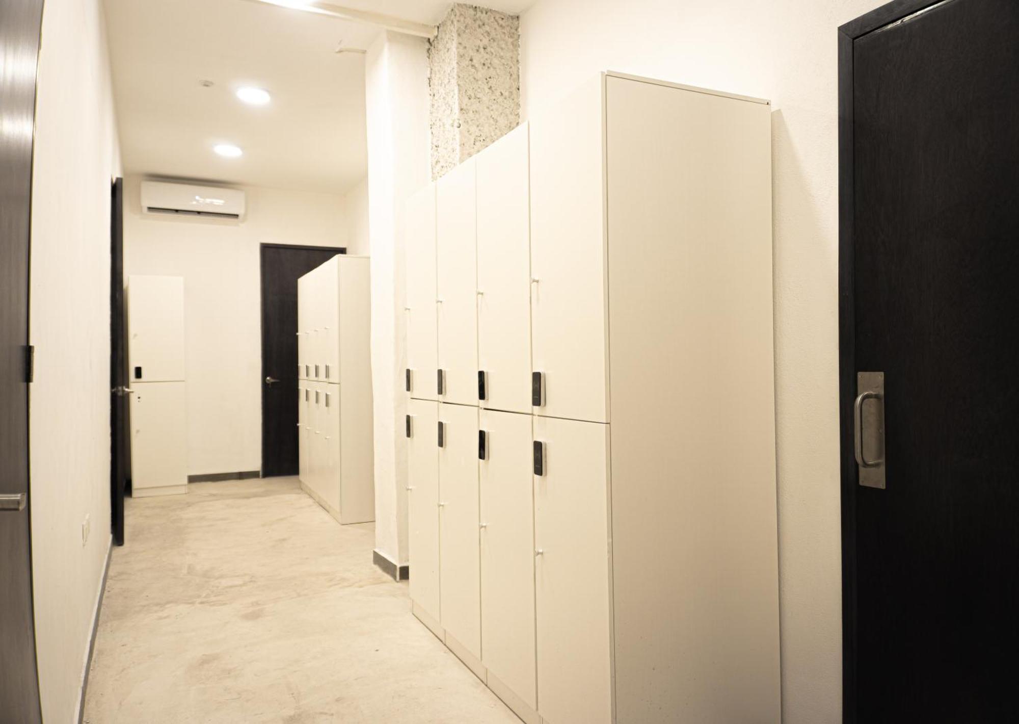 Kapsul Express Capsule hotel *