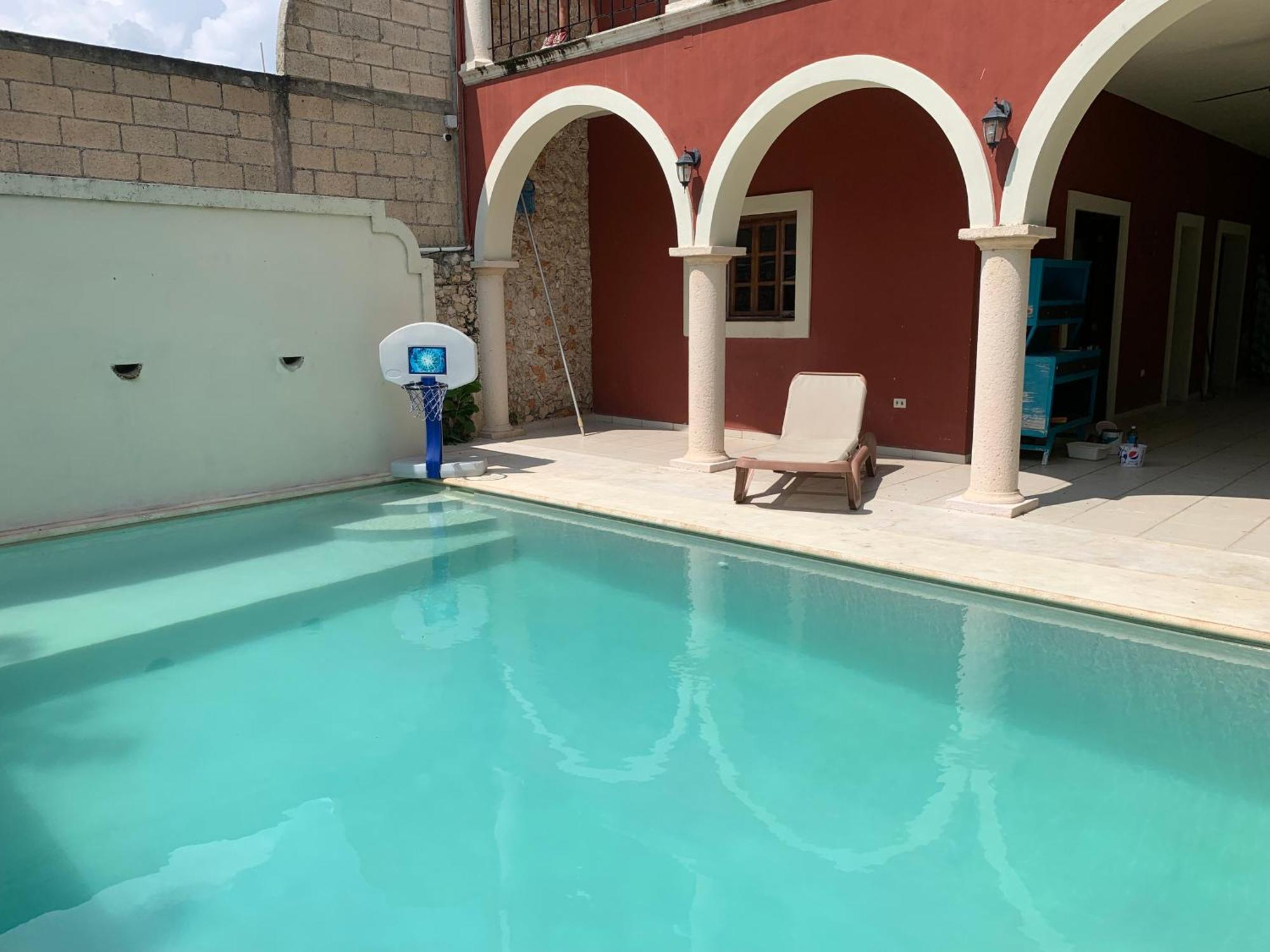Con Piscina En El Centro De Habitación en casa particular Mérida