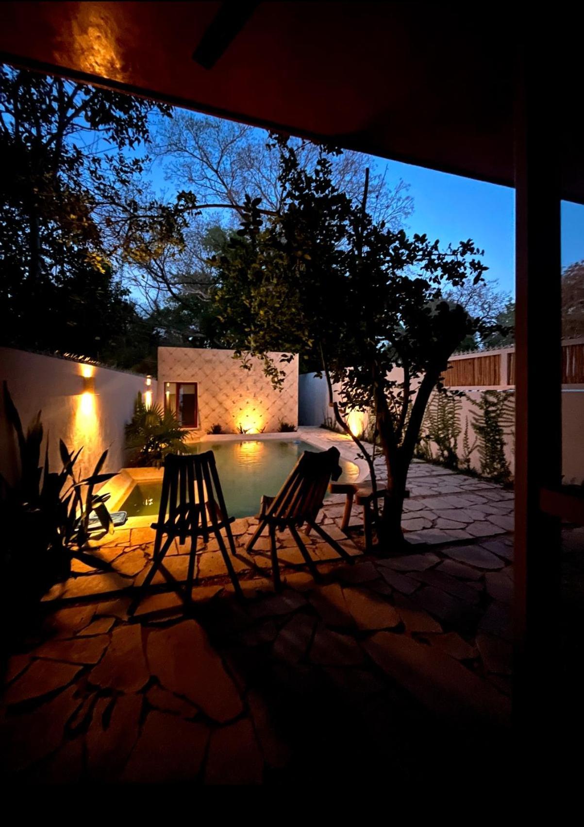 Casa Tuch. Independientes De Diseno. Retiro De Lujo, Oasis De Paz.