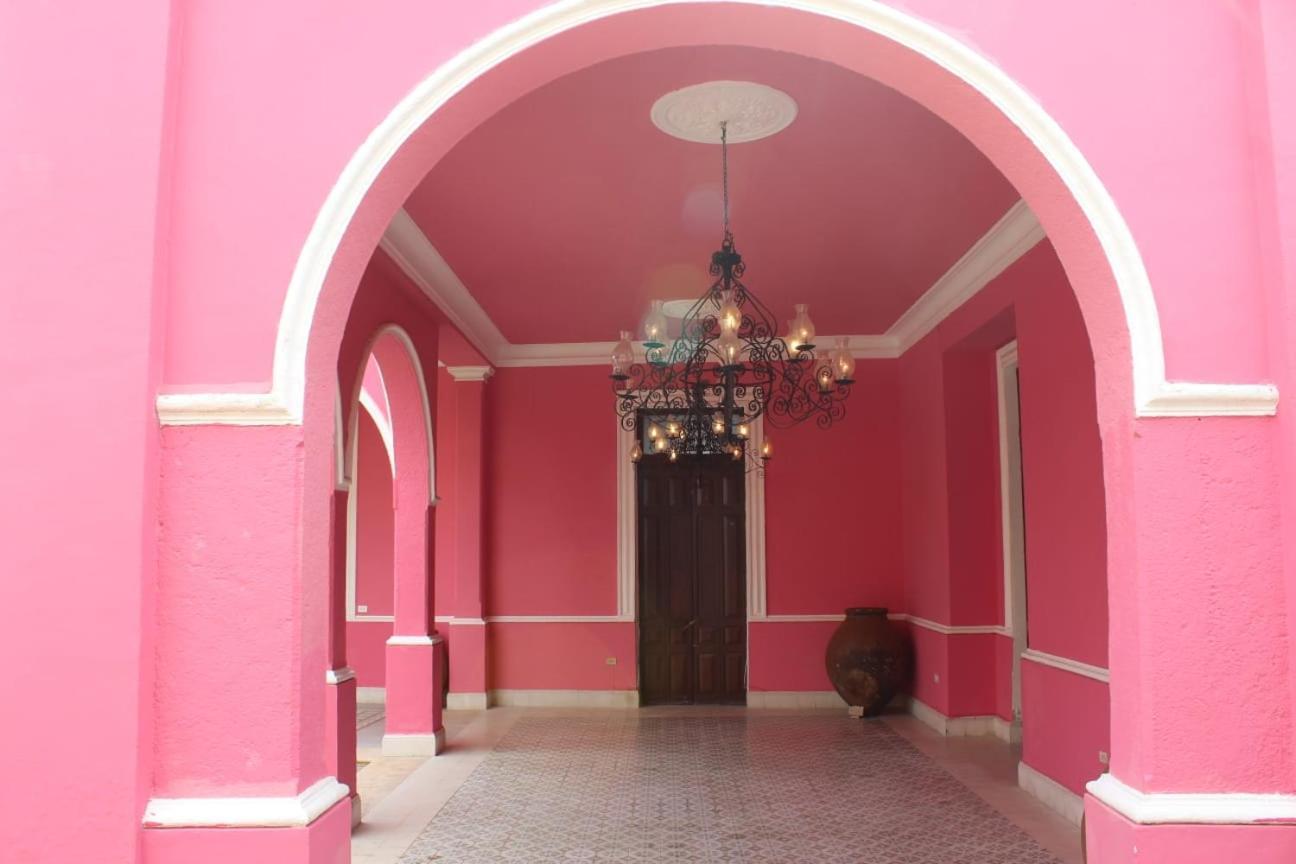 Hotel La Casa Rosa