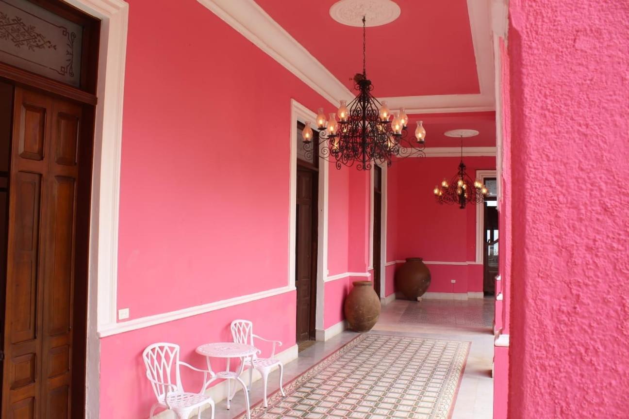 Hotel La Casa Rosa