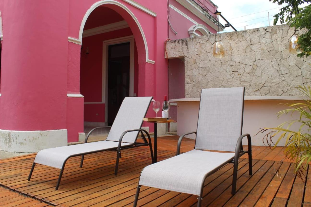 La Casa Rosa Hotel