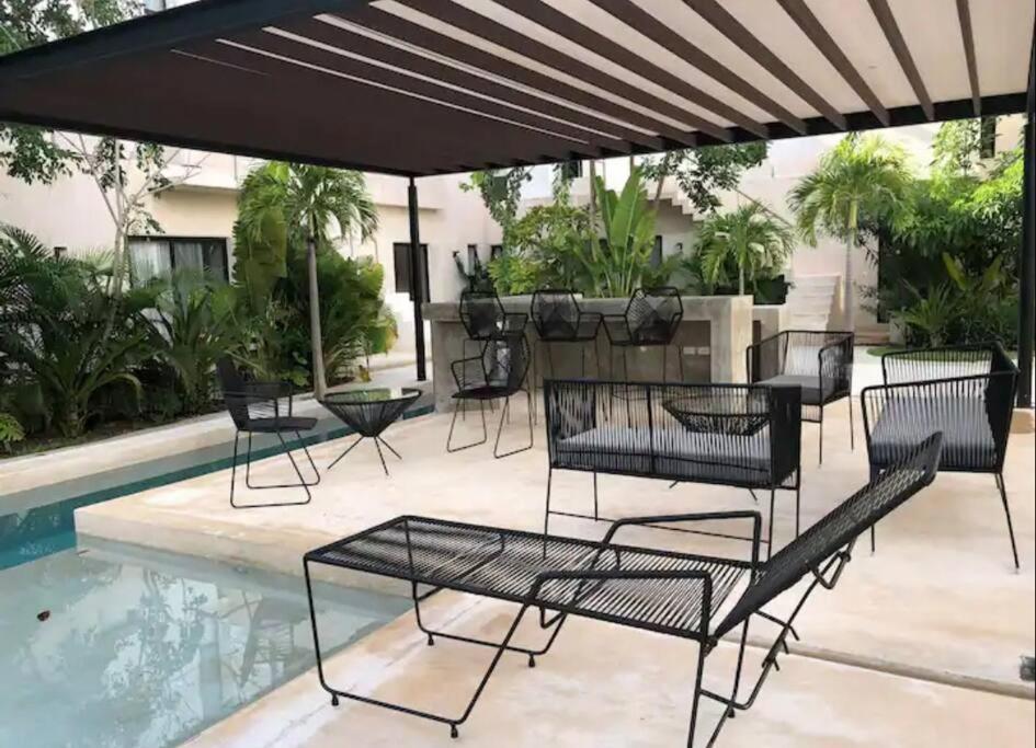 Departamento En Temozon Con Terraza Y Amenidades Estacionamiento Incluido *