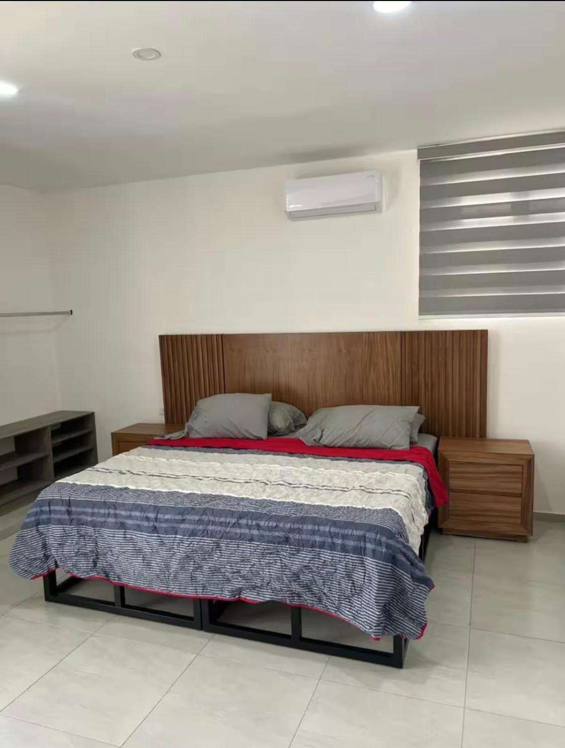 Departamento En Zona Norte De