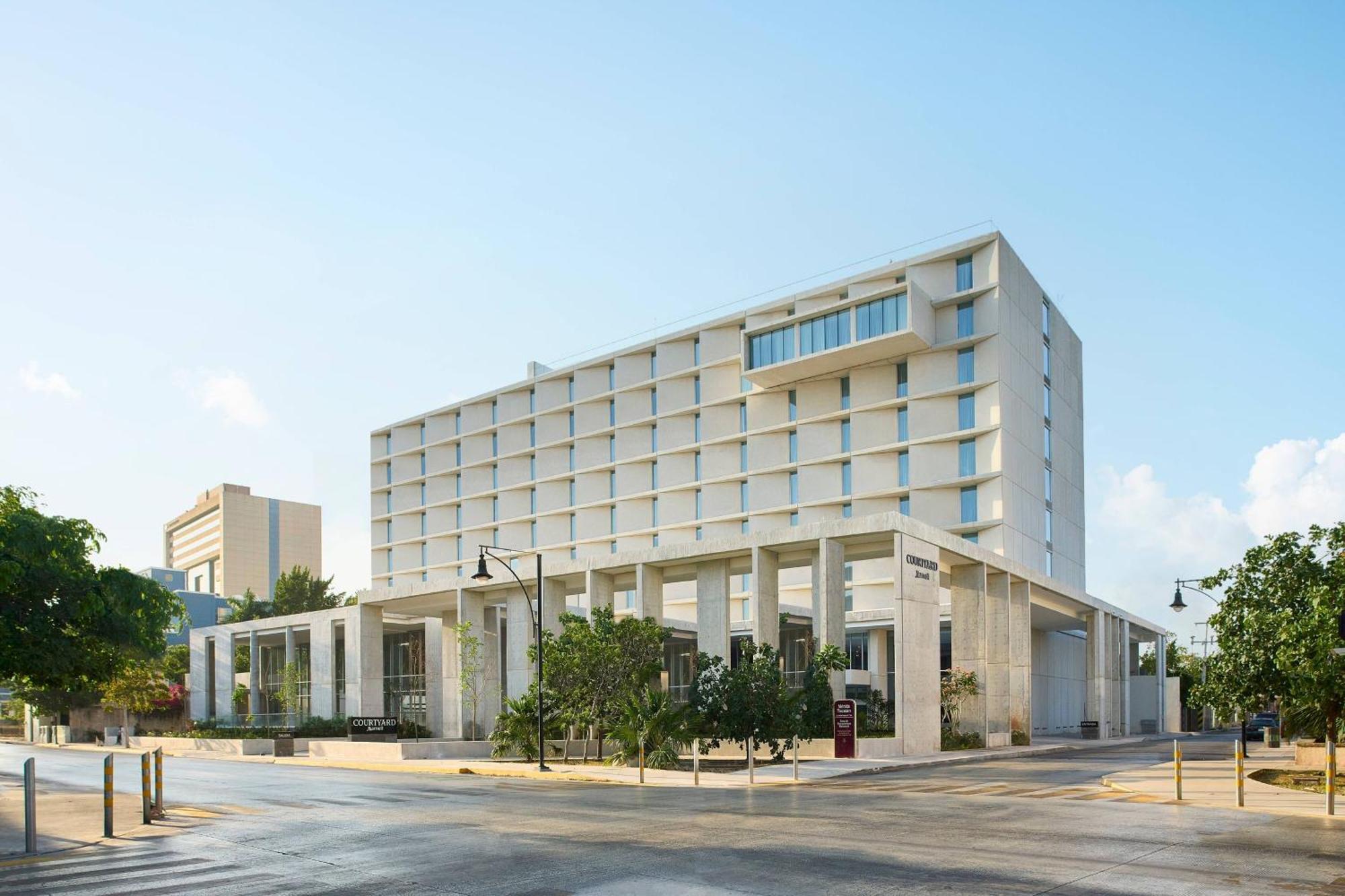 Courtyard By Marriott Downtown Hotel 4*