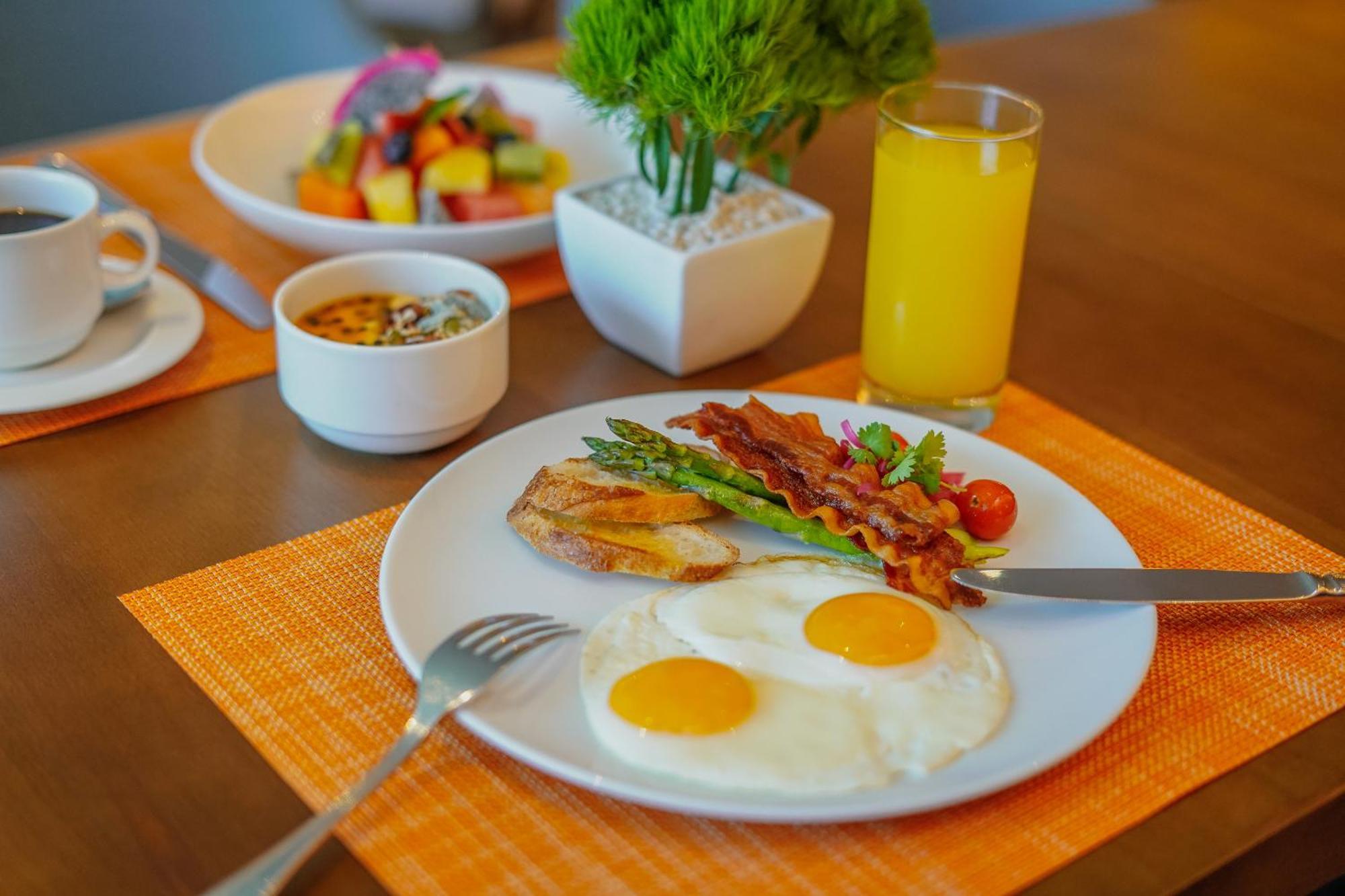 Mercedes Curio Collection By Hilton Hotel 4*