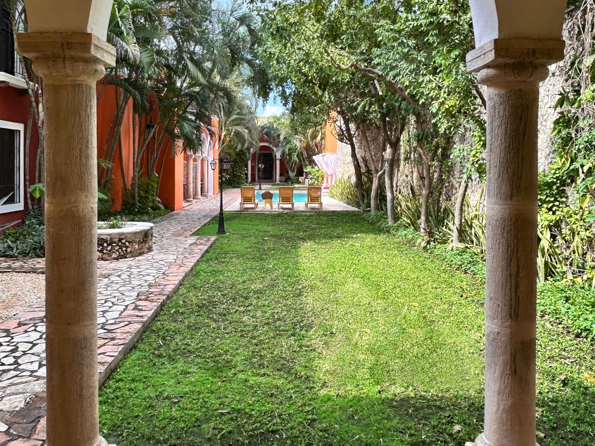 Art 64 Boutique - Adults Only 3*