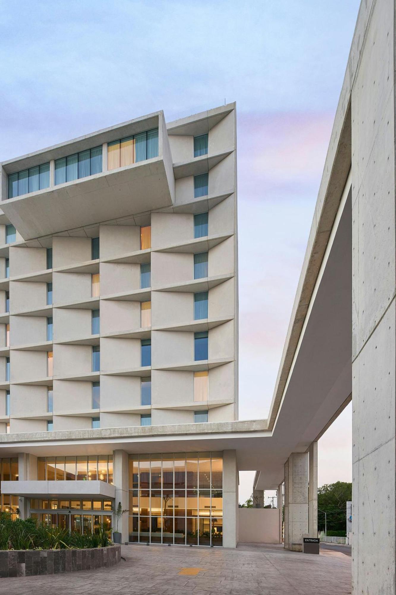Hotel Courtyard By Marriott Downtown 4*