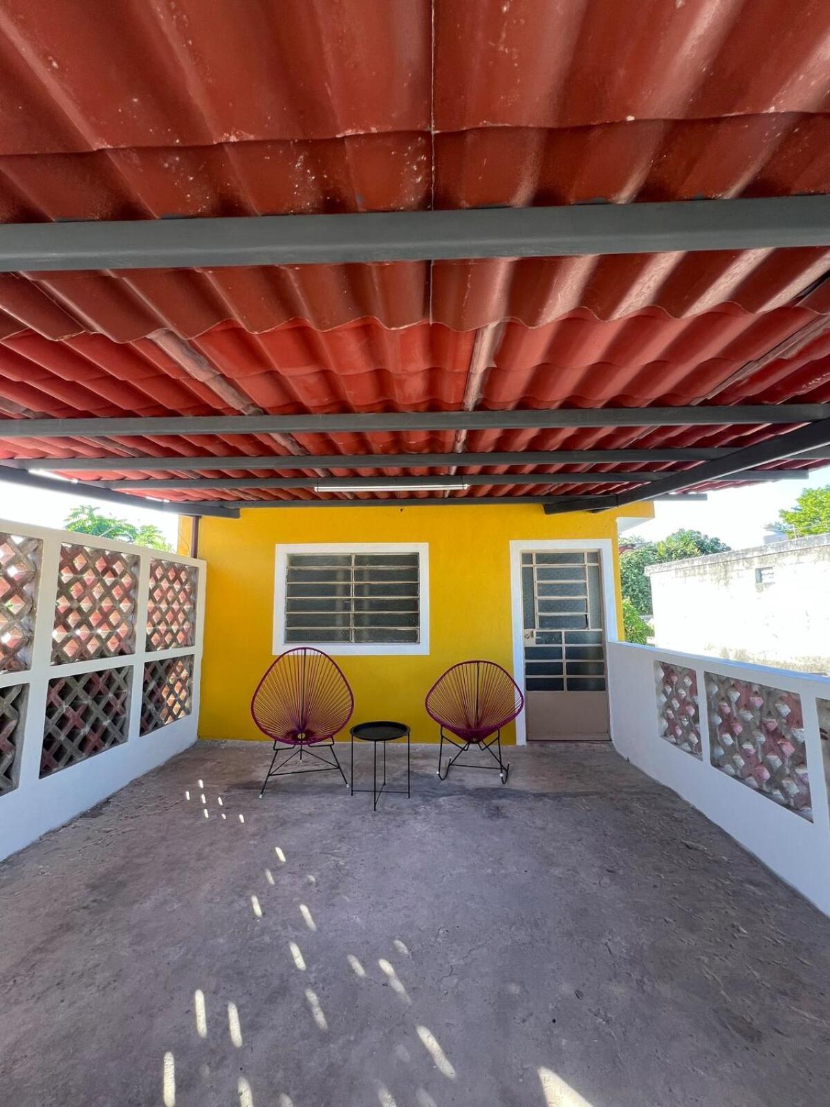 Casa En El Centro De Merida, 5 Y 3 Banos, Ideal Grupos *