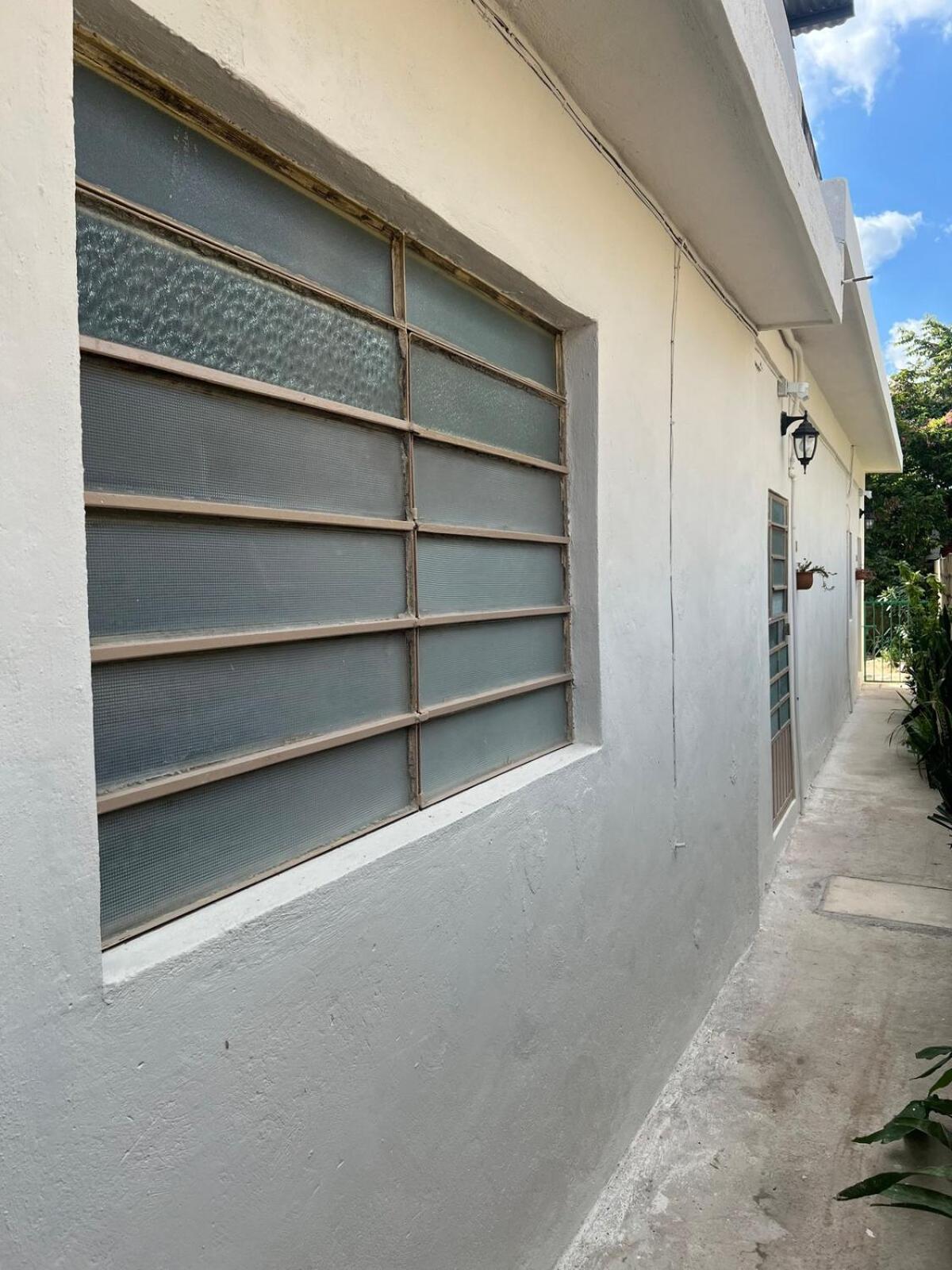 Casa En El Centro De Merida, 5 Y 3 Banos, Ideal Grupos * Mérida