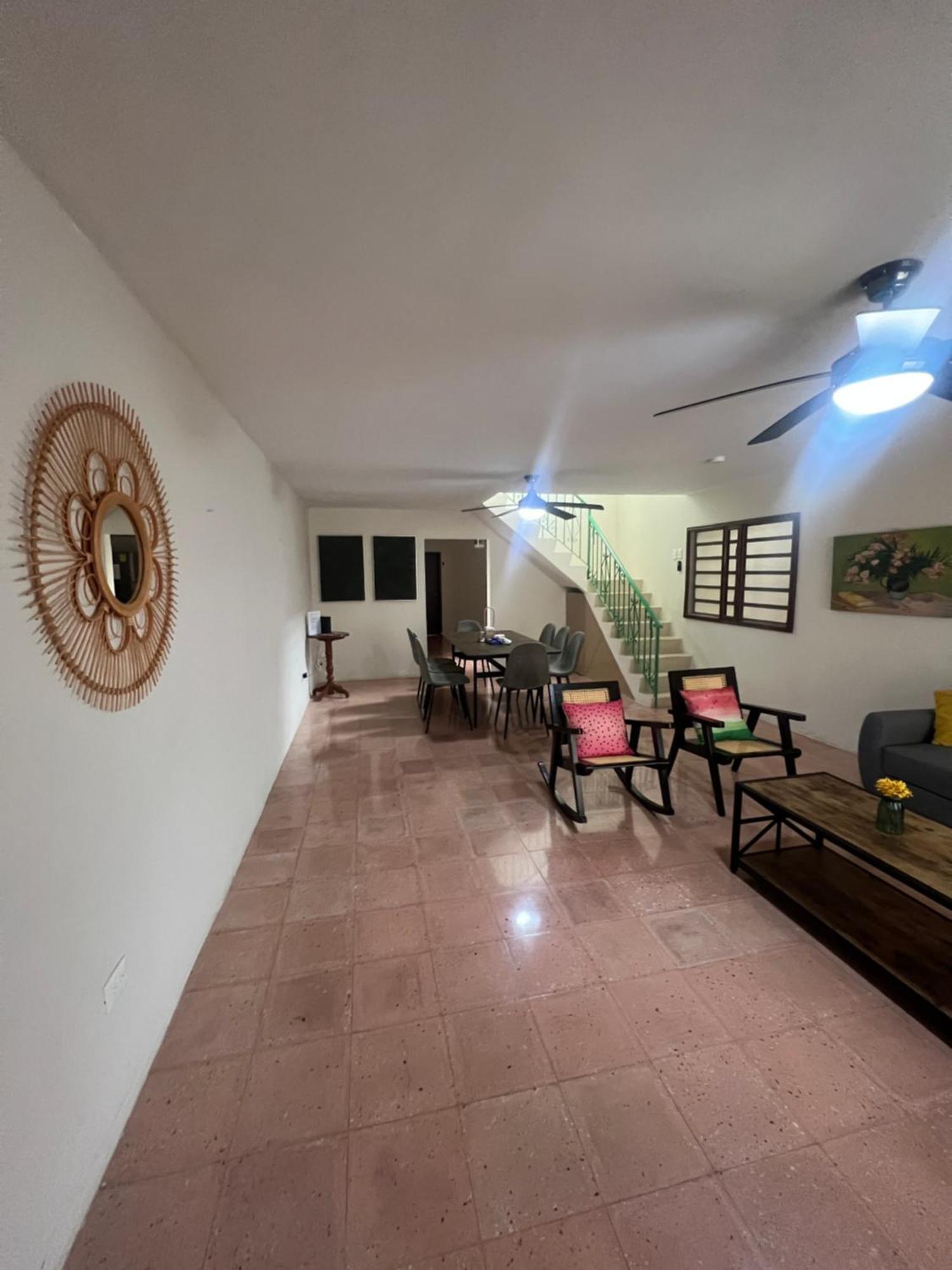 Casa En El Centro De Merida, 5 Y 3 Banos, Ideal Grupos