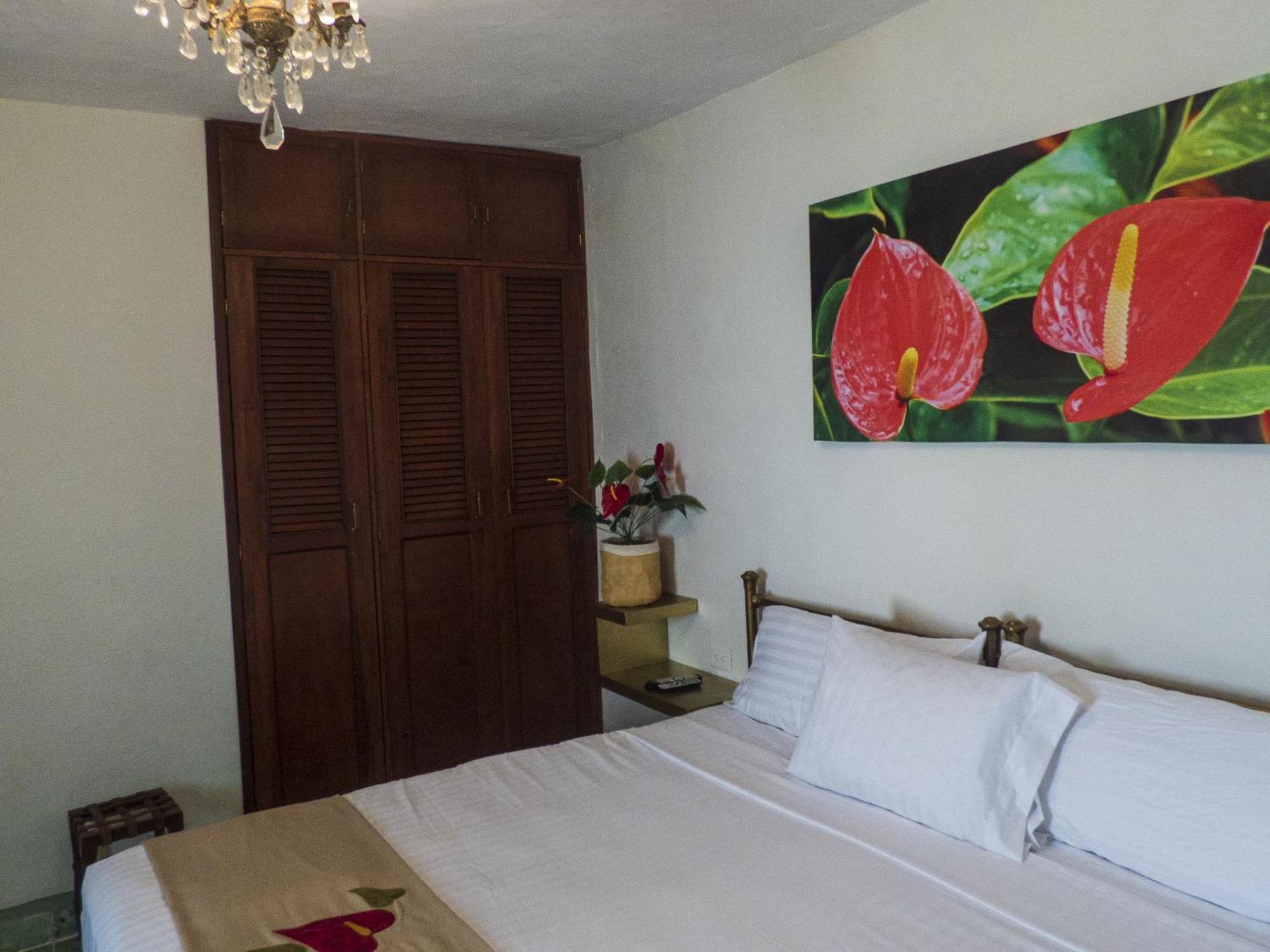 Boutique Flores Y Gemas 4*