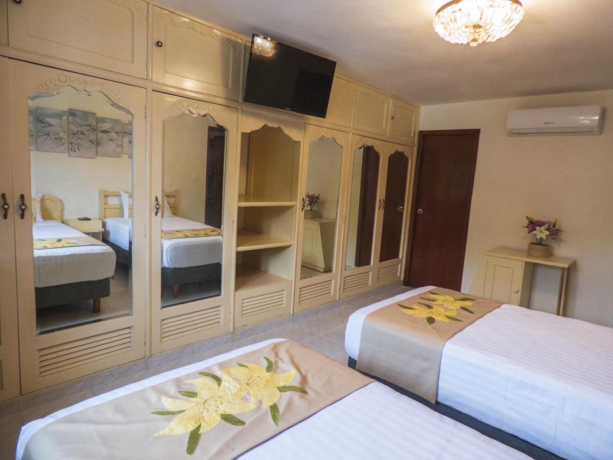Boutique Flores Y Gemas Hotel 4*