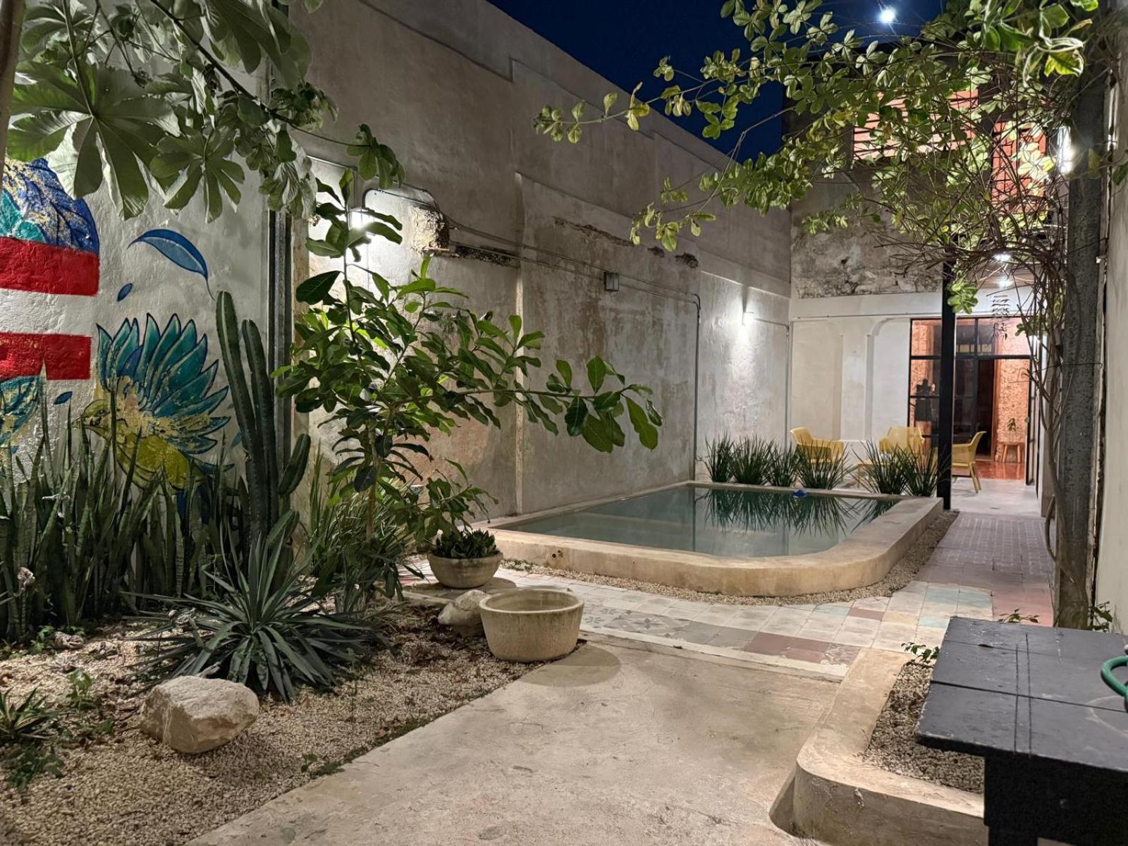 Casa 10 Persona Con Piscina, Centro, Casa Nido Rosa Bed and breakfast Mérida